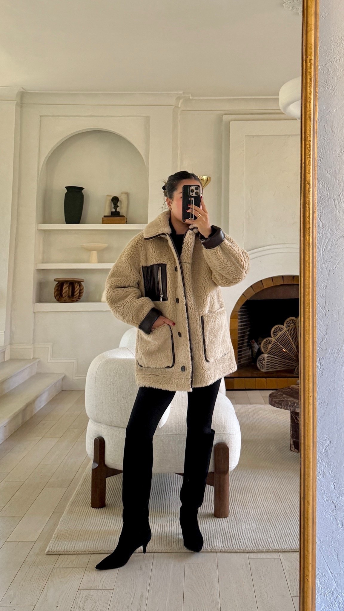 Reversible jacket!

For size reference, I’m 5 ft 115 pounds and wearing an XXS/XS. Oversized fit, comfortably fit sweaters underneath. A XSPetite in the leggings and the boots are TTS. 



#LTKootd #LTKU #LTKSeasonal