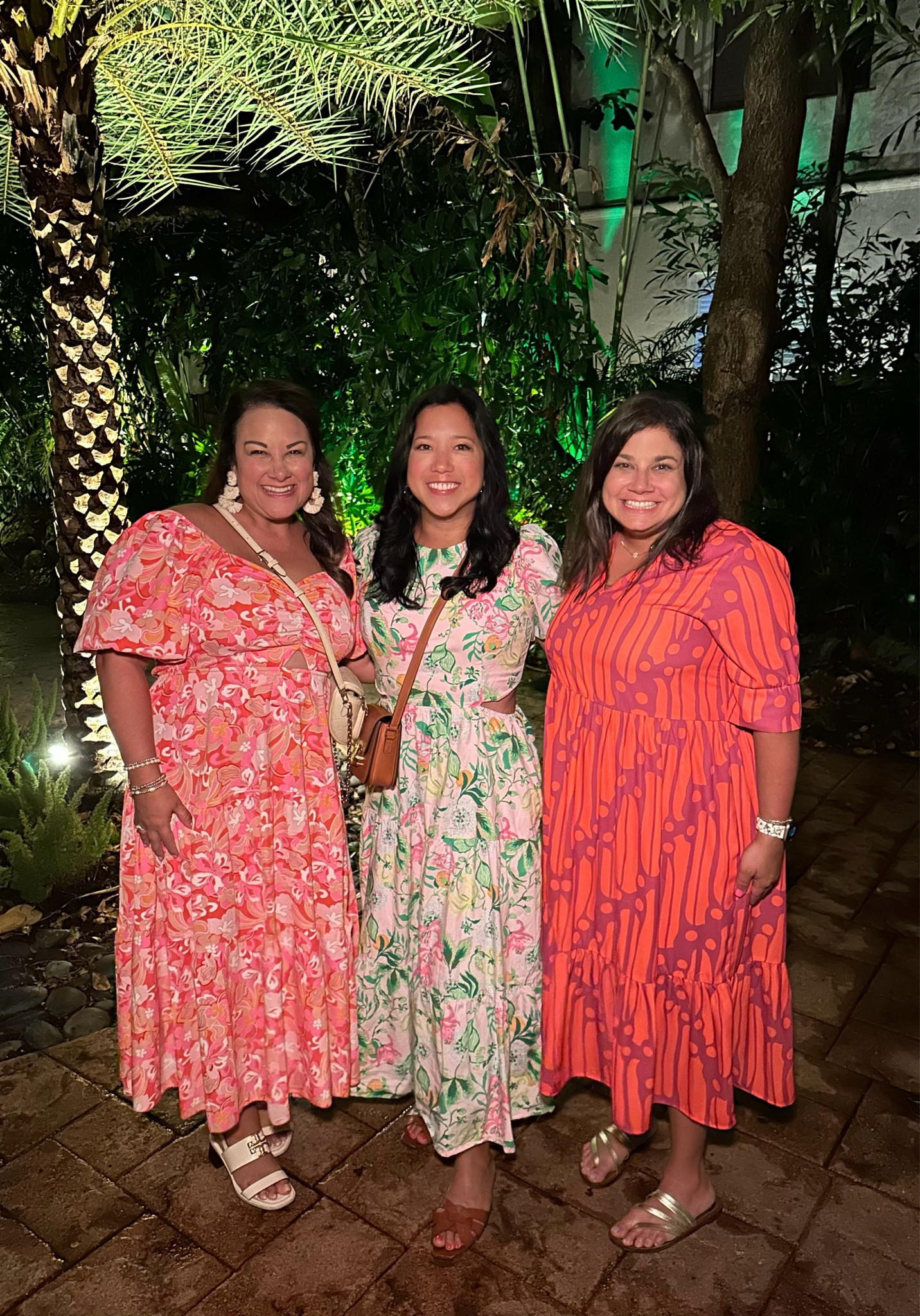 Miami night 💖🌴

#LTKSeasonal #LTKItBag #LTKStyleTip