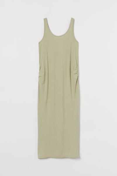 Fitted, sleeveless dress in ribbed jersey. Wide neckline, gathers at sides for improved fit over ... | H&M (US)