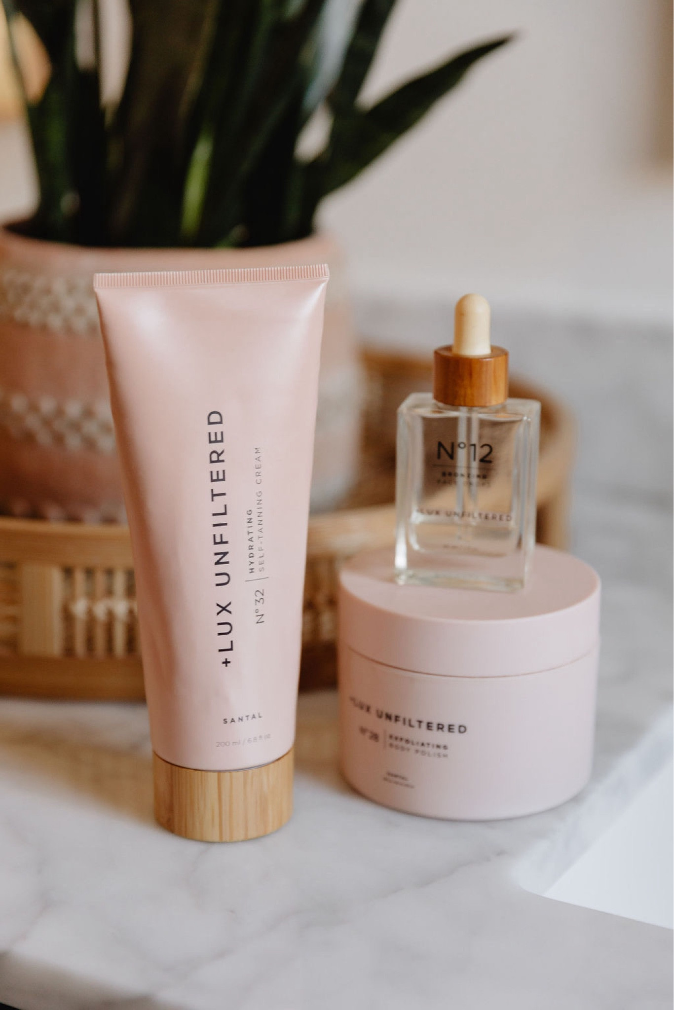 My go-to tanning favs🙌🏻 these products are by far my favorite self tanner products! Lux Unfiltered, tanning lotion, self tanner, self tanning cream, face drops, bronzing face drops, gradual self tanner, natural self tanner, exfoliating body polish, exfoliator, beauty, beauty products, beauty favs