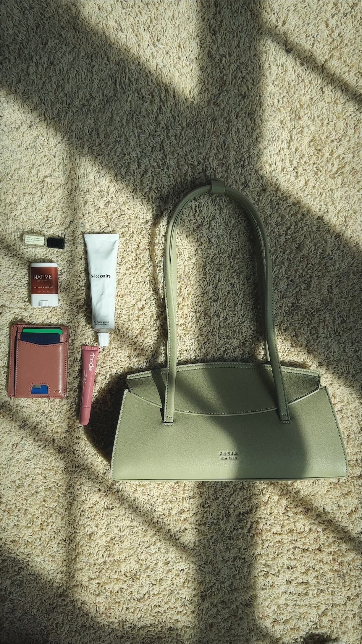 one of my favorite minimalist bags are on sale during Freja NY’s Summer Vault sale! The Pistachio shade isn’t on sale, but there are a few colorways on sale! 

#LTKItBag #LTKSaleAlert
