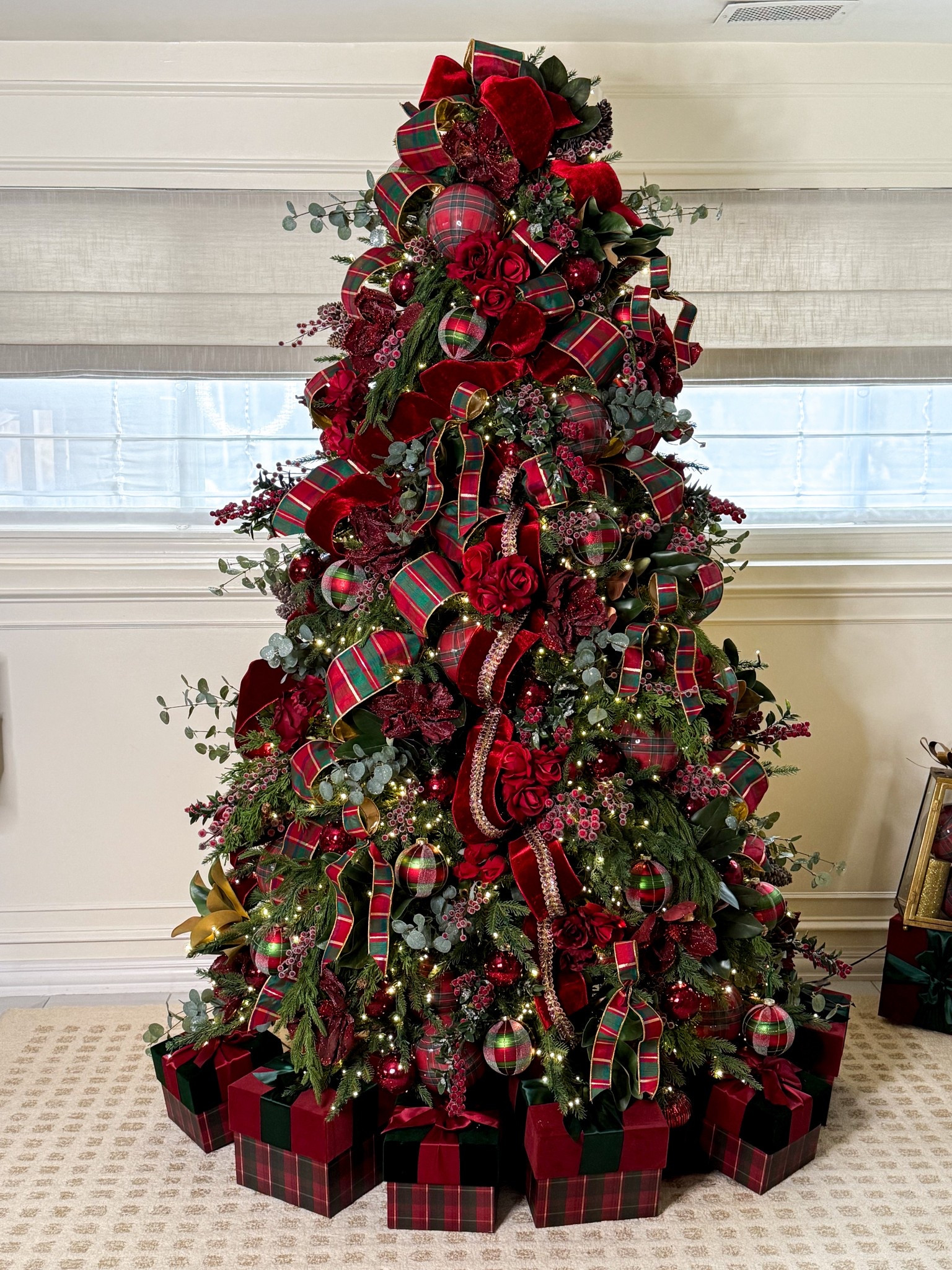 Love the classic sophisticated look of this Christmas tree, I would say my favorite so far! Ralph Lauren Inspired. 

#christmastree #luxechristmastree #traditionalchristmastree

#LTKSeasonal #LTKHome #LTKHoliday