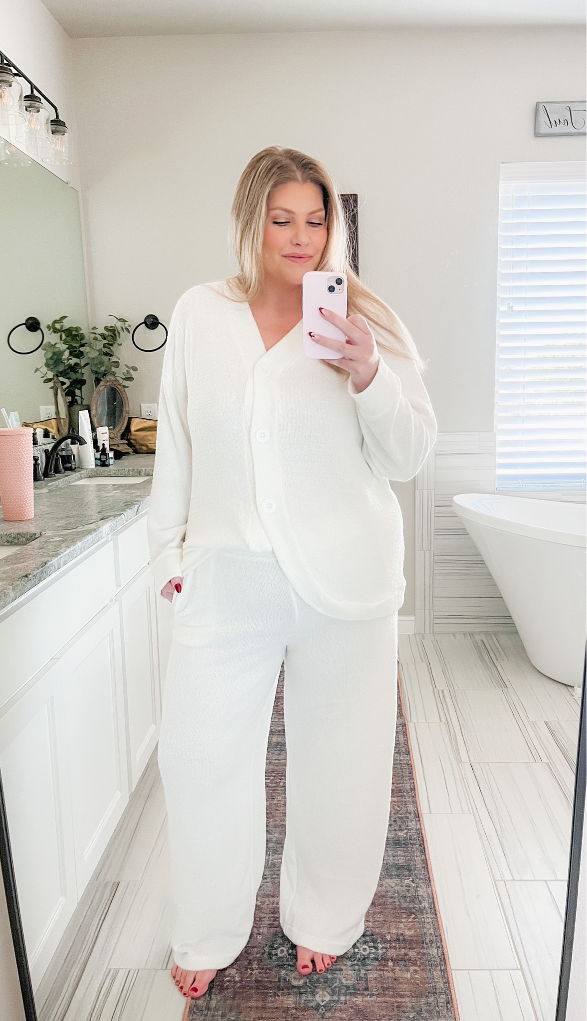 This lounge set from Walmart is so soft and luxurious but only $40! 
Comes in different colors too 
I’m in xl for both top and bottom - tts 

#LTKHoliday #LTKGiftGuide #LTKcurves