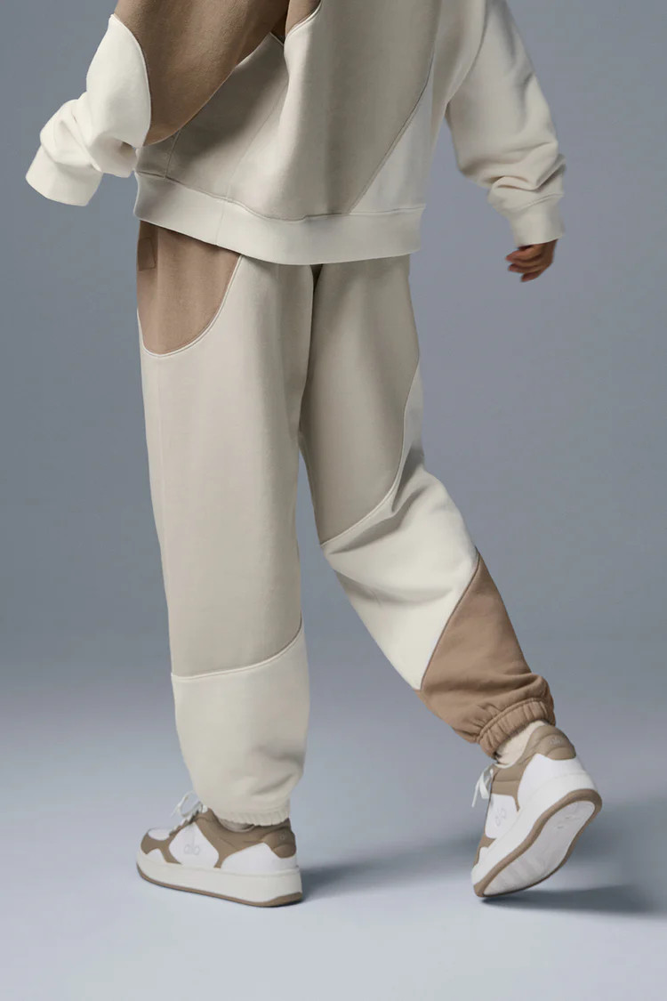 Make Waves Sweatpant | Alo Yoga