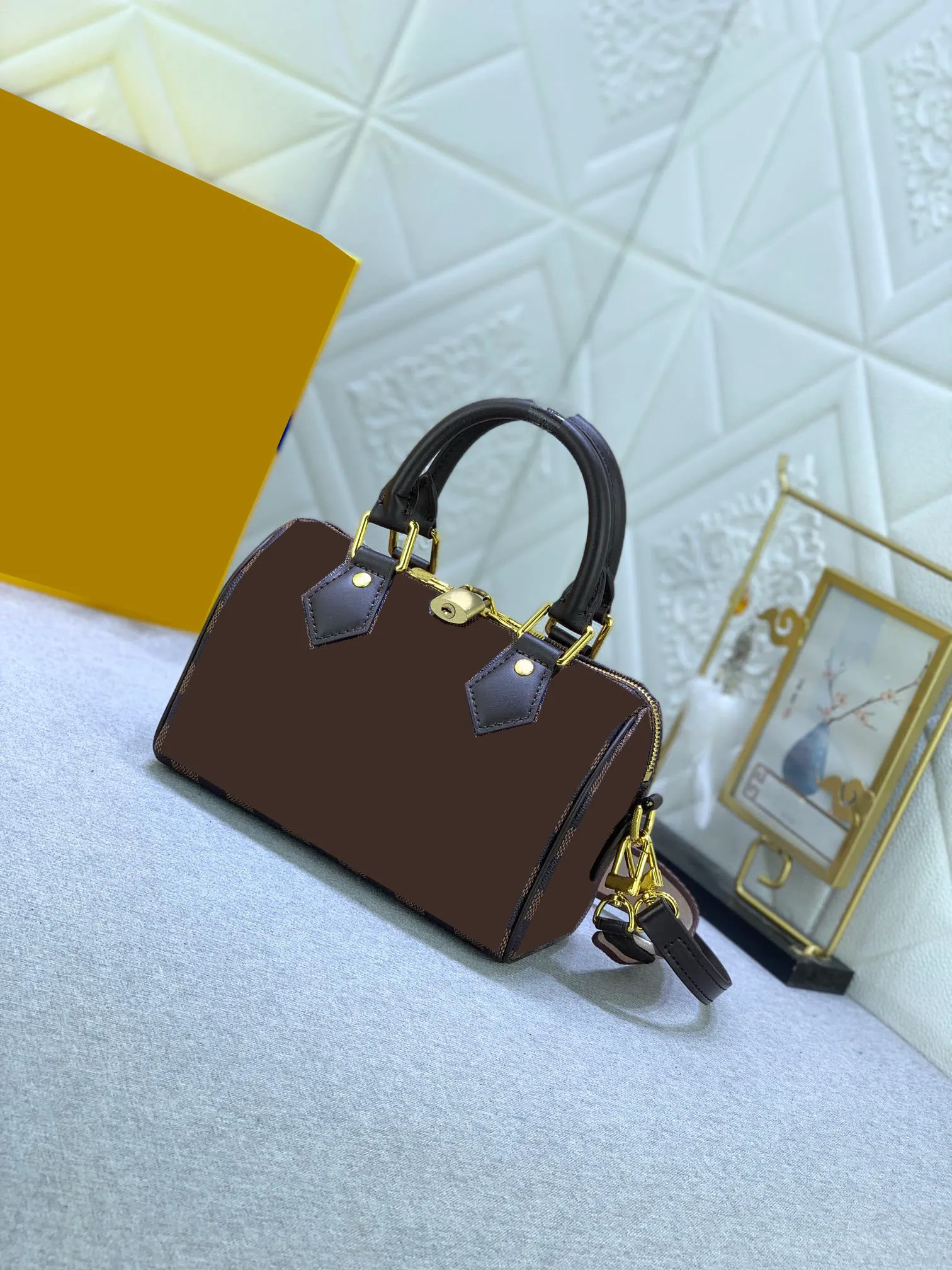 Save Big on Bulk Cow Leather Handbags 2025 Hot Style Cow Leather Jewelry Small Size Travel Bag Fa... | DHGate