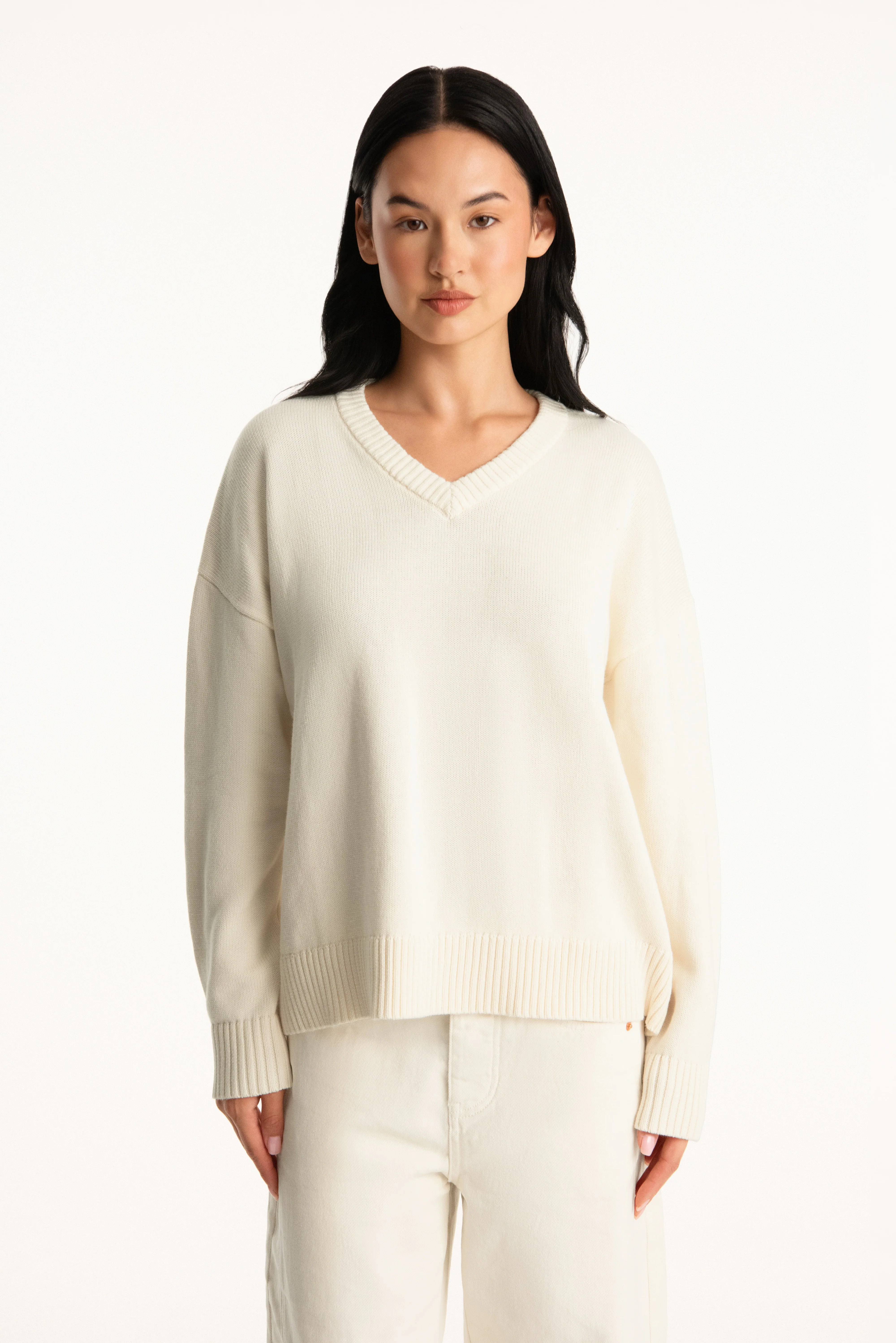 SET X PARKE COTTON V-NECK SWEATER - CREAM | SET Active