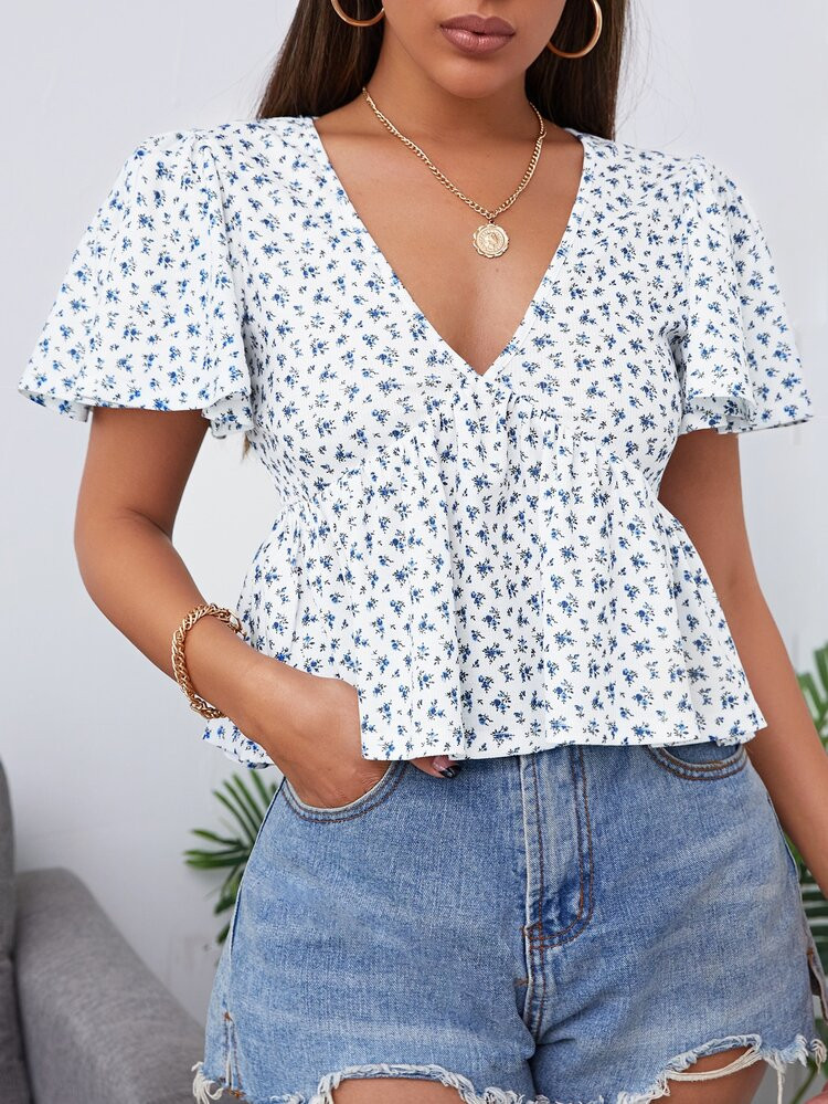 SHEIN Flutter Sleeve Ditsy Floral Peplum Top | SHEIN