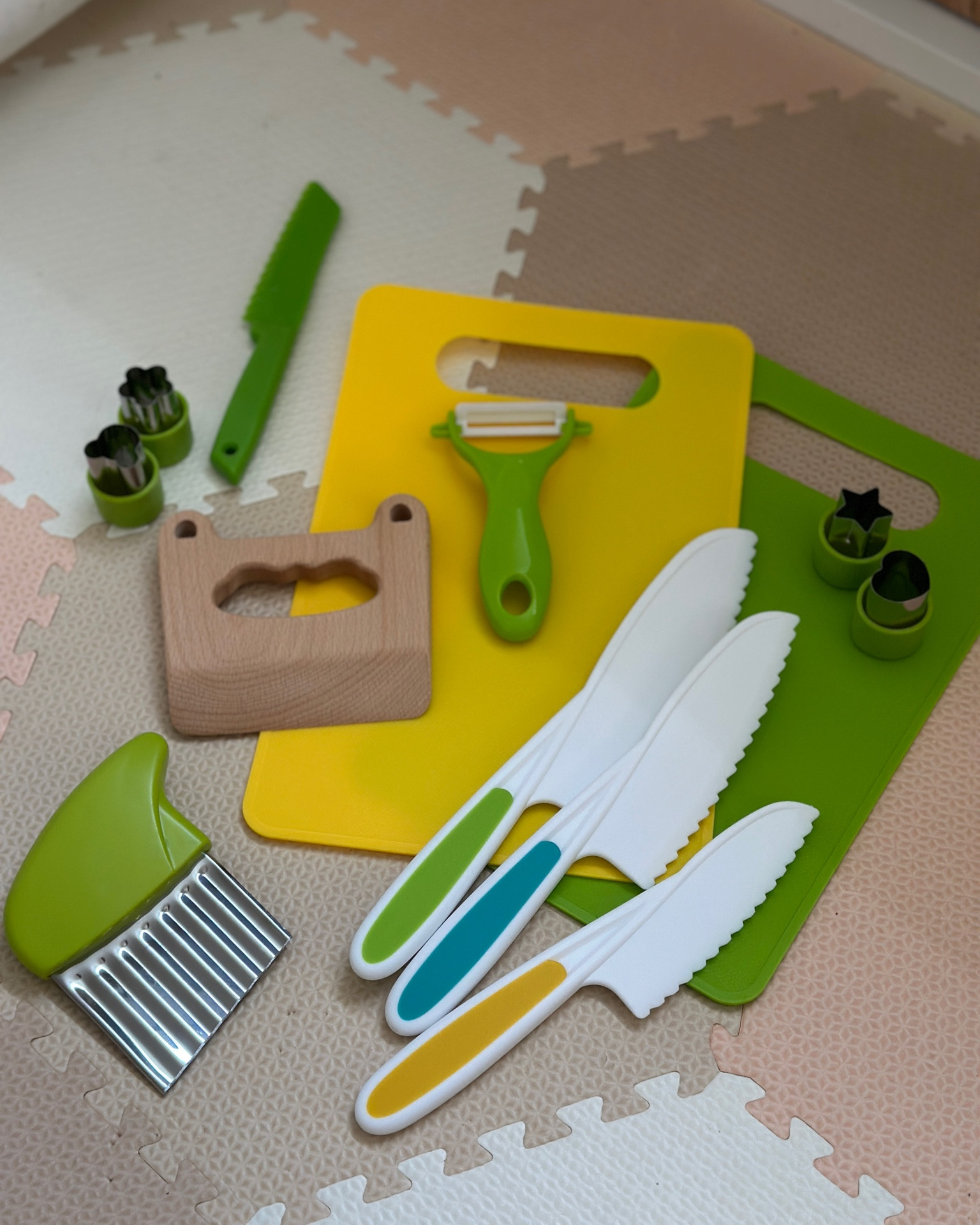 One of the birthday gift my 2 year old daughter received 🤍 The cutest little Montessori chief kit

#LTKcanada #LTKfamily #LTKkids