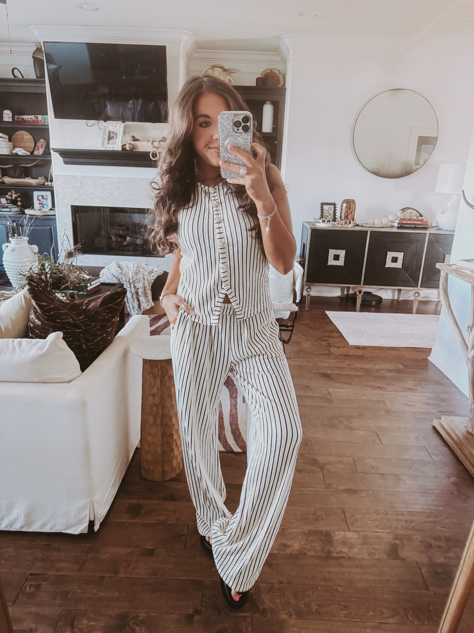 wearing a SMALL


#LTKootd #LTKSaleAlert #LTKPetite