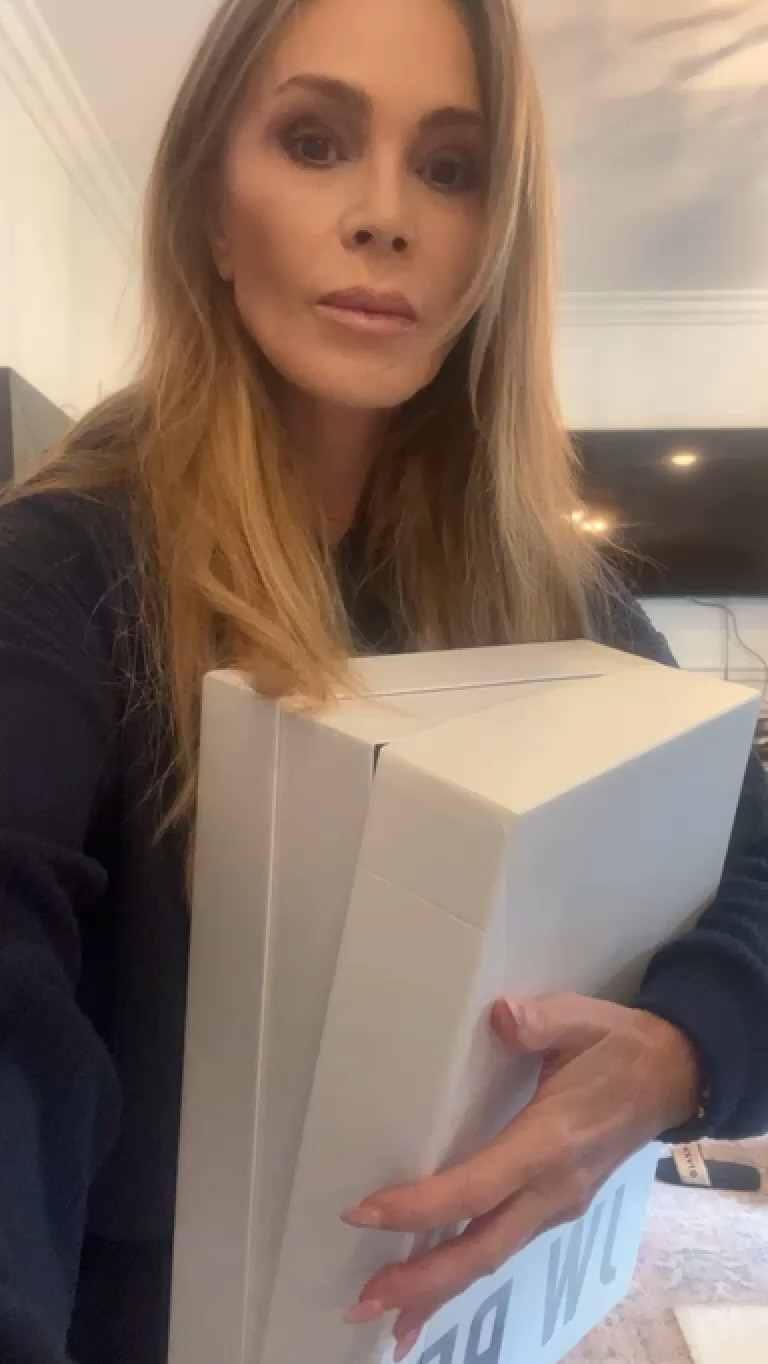 This suede purse is so great for fall and such great quality at a good price on Amazon!

#LTKItBag #LTKStyleTip #LTKootd