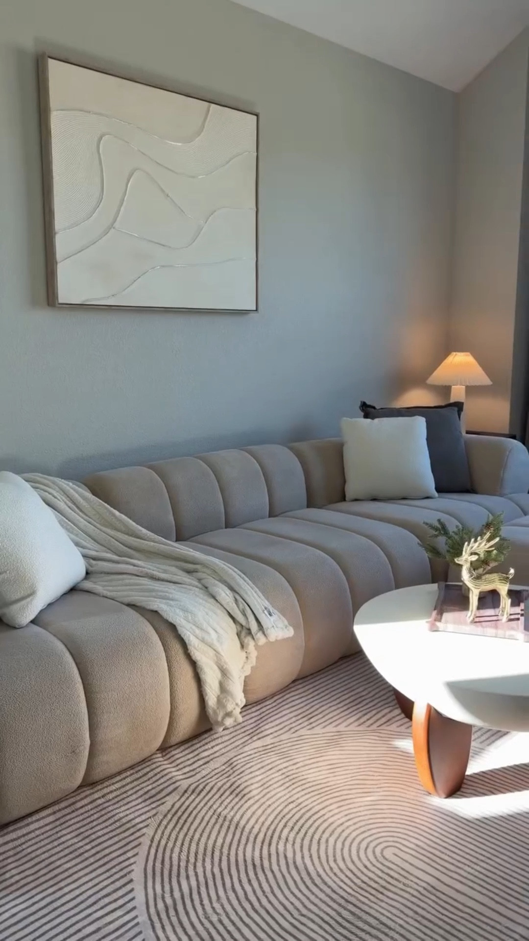 Effortless comfort and standout style — the NIMBUS sectional checks all the boxes. No assembly, all cozy 🛋️✨ 
Get 14% Code GE34 off the whole @homarycom site 
Link to the sofa is my bio

#Homaryreviews #Homary #homedecorinspo