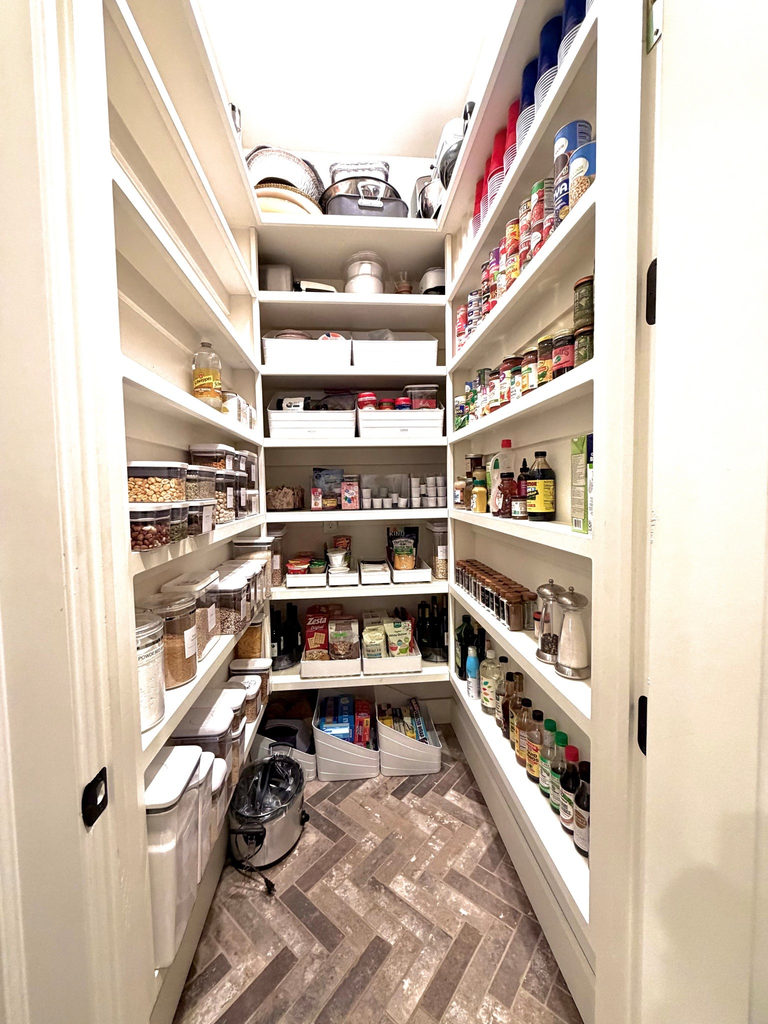 Pantry glow-up, but make it functional. ✨
This pantry had great bones, but it was overstocked, cluttered, and things were getting lost—especially on those narrow side shelves and deep back spaces.

We paired it down, cleared out way too many expired items (why is that always shocking?!), decanted what made sense into containers, and added pull-out drawers to the lower center shelves so nothing disappears into the abyss. The result? Easy to see, easy to grab, and actually enjoyable to use.

If your pantry makes you cringe every time you open the door, you don’t have to live with it. Call us—let’s make it work for you. 🖤

#PantryGoals #OrganizedHome #PantryOrganization #FunctionalNotFussy #HomeOrganization #DeclutteredLife
