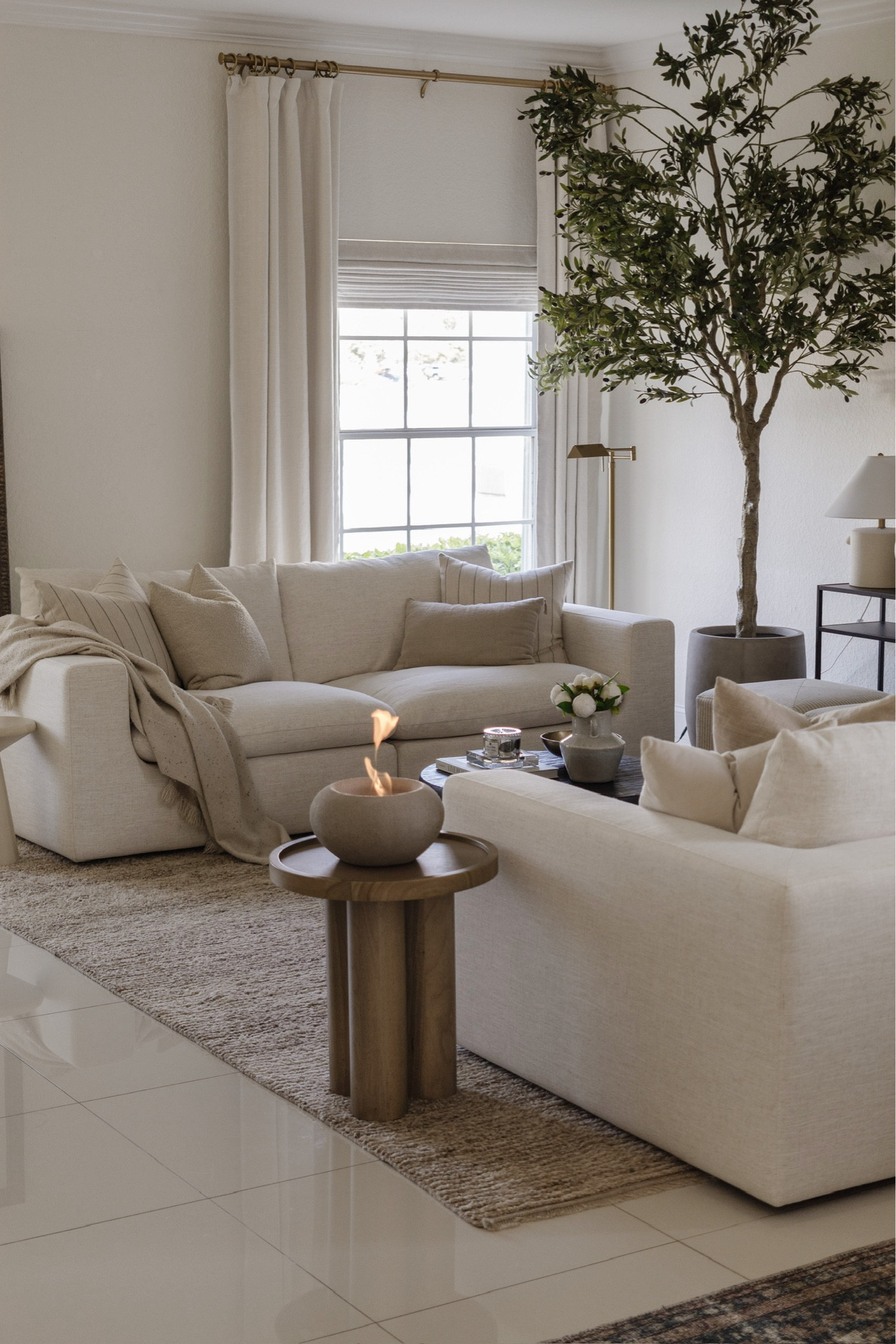 Living Room Decor

#homedecor #livingroomdecor #livingroomfurniture #livingroomstyle #organicmodern #amazonhome


#LTKsalealert #LTKfindsunder100 #LTKhome