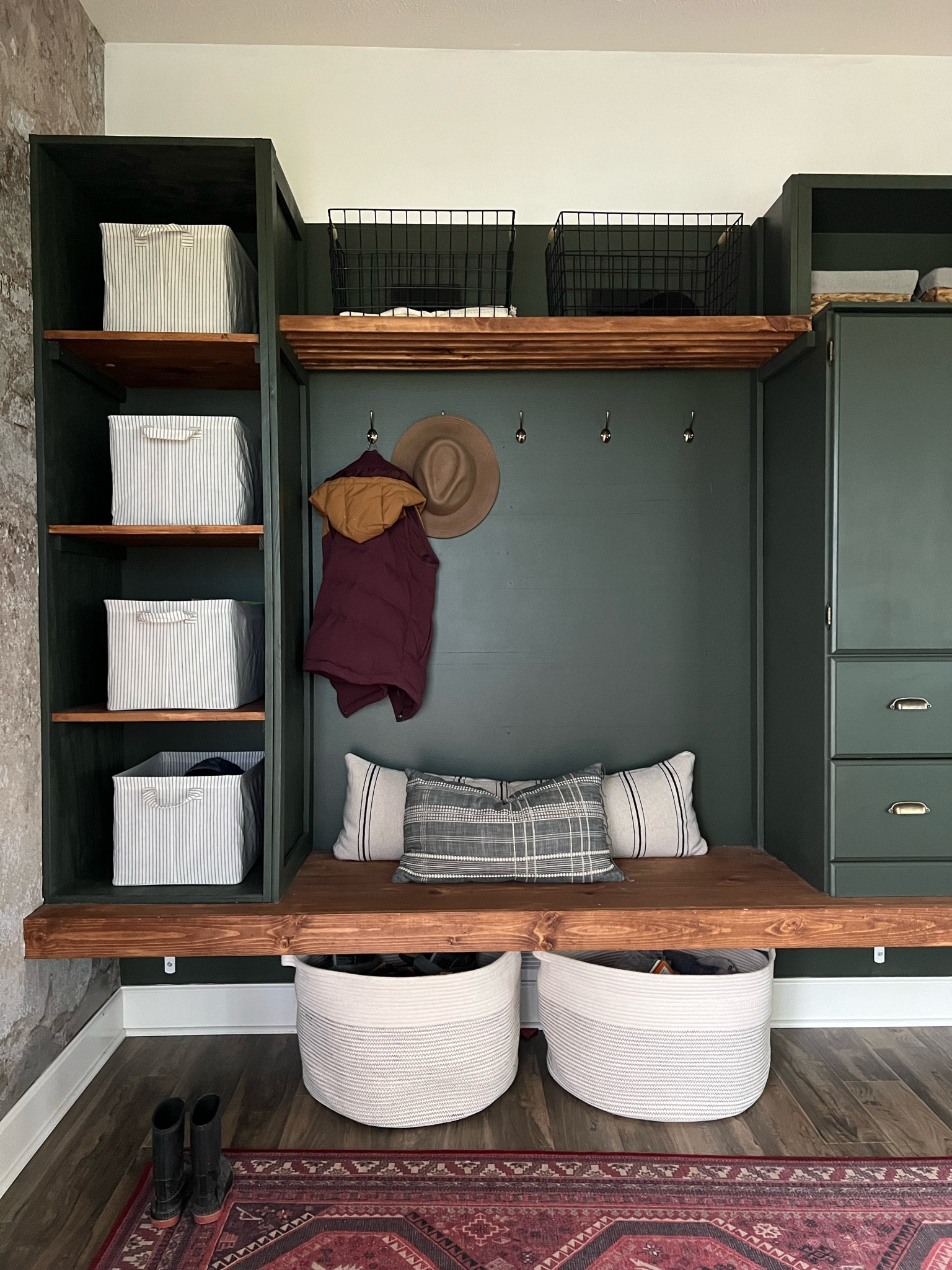 Entryway function + organization 

#LTKsalealert #LTKhome