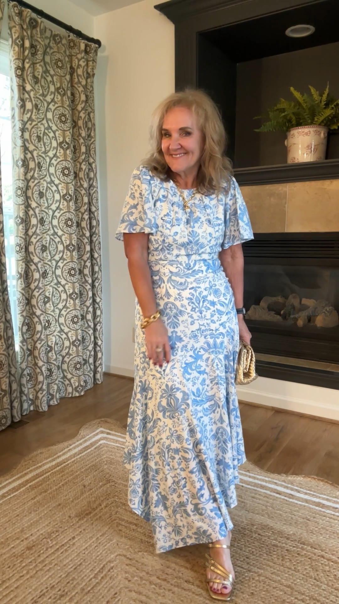 It’s a wow. Wearing size medium / 8 
Gold sandals also available at the rack! 
Don’t miss order. Order and check out today! 
Wedding guest dress Kentucky derby dress asymmetrical hem blue floral 

@nordstromrack #nordstromrackpartner #rackscore 

#LTKWedding #LTKOver40 #LTKWatchNow