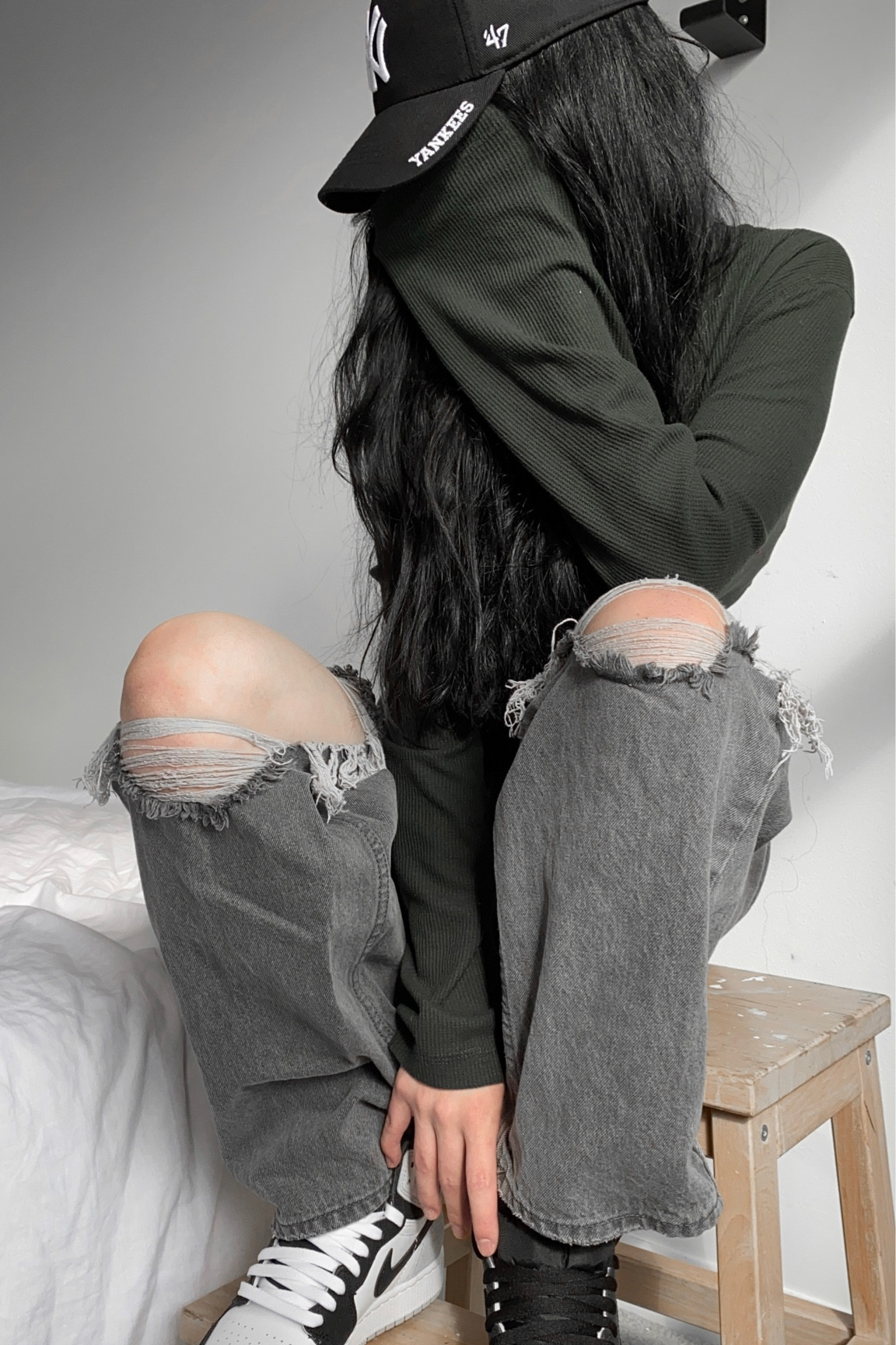 Perfect street style/casual outfit for autumn 🤍
.
.
Forest Green long sleeve waffle knit top, grey high waisted oversized baggy boyfriend jeans, stage haze sneakers, air jordan 1, black and white shoes, black Yankees baseball cap, outfits, fall autumn fashion, warm weather clothes, winter outfits 

#LTKHoliday #LTKshoecrush #LTKSeasonal