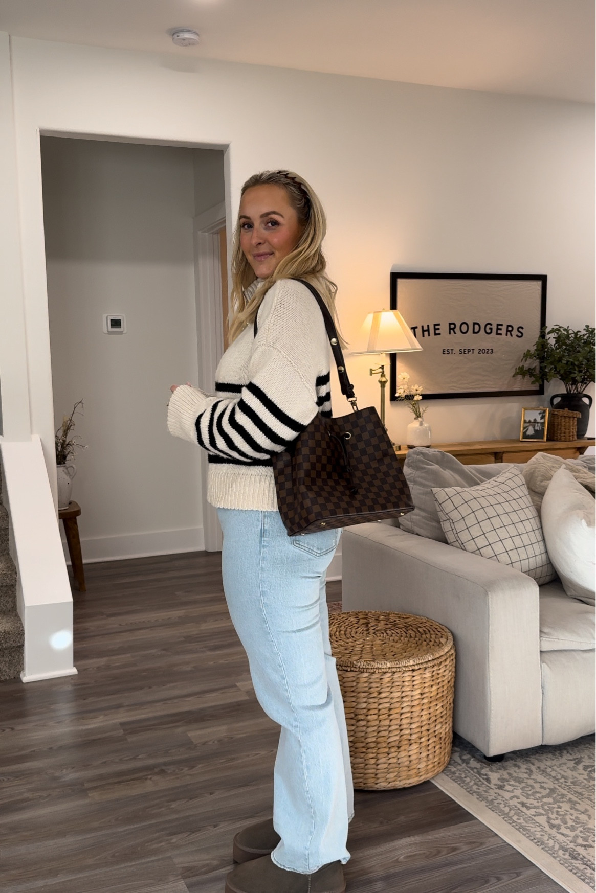 Top // medium 
Jeans // 27 
Shoes // tts

#LTKstyletip #LTKmidsize