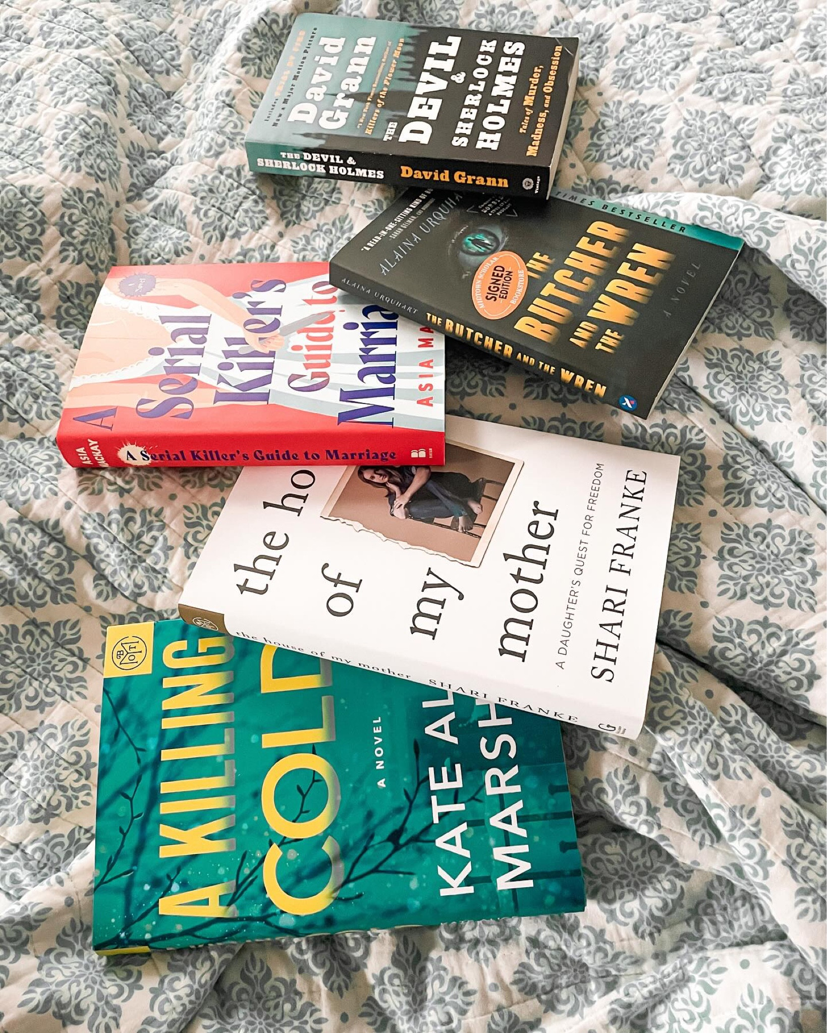 📚 BOOK MAIL 📚

Okay listen - I know I said I was trying to DECREASE the number of unread books I have, but none of that counts during my birthday month 🤣

I went on an early birthday tripped and grabbed The Butcher and The Wren and The Devil and Sherlock Holmes. I also couldn’t resist BOTM and the new memoir they offered this month 👀

Thank you to those tagged for the #gifted copy.

Are any of these on your radar?

#bookmail #bookshopping #newbooks #bookstack #tbrpile #tbrlist #thebutcherandthewren #bookofthemonth #readingisfun #readingislife #booksparks #botwxbs

#LTKFindsUnder50