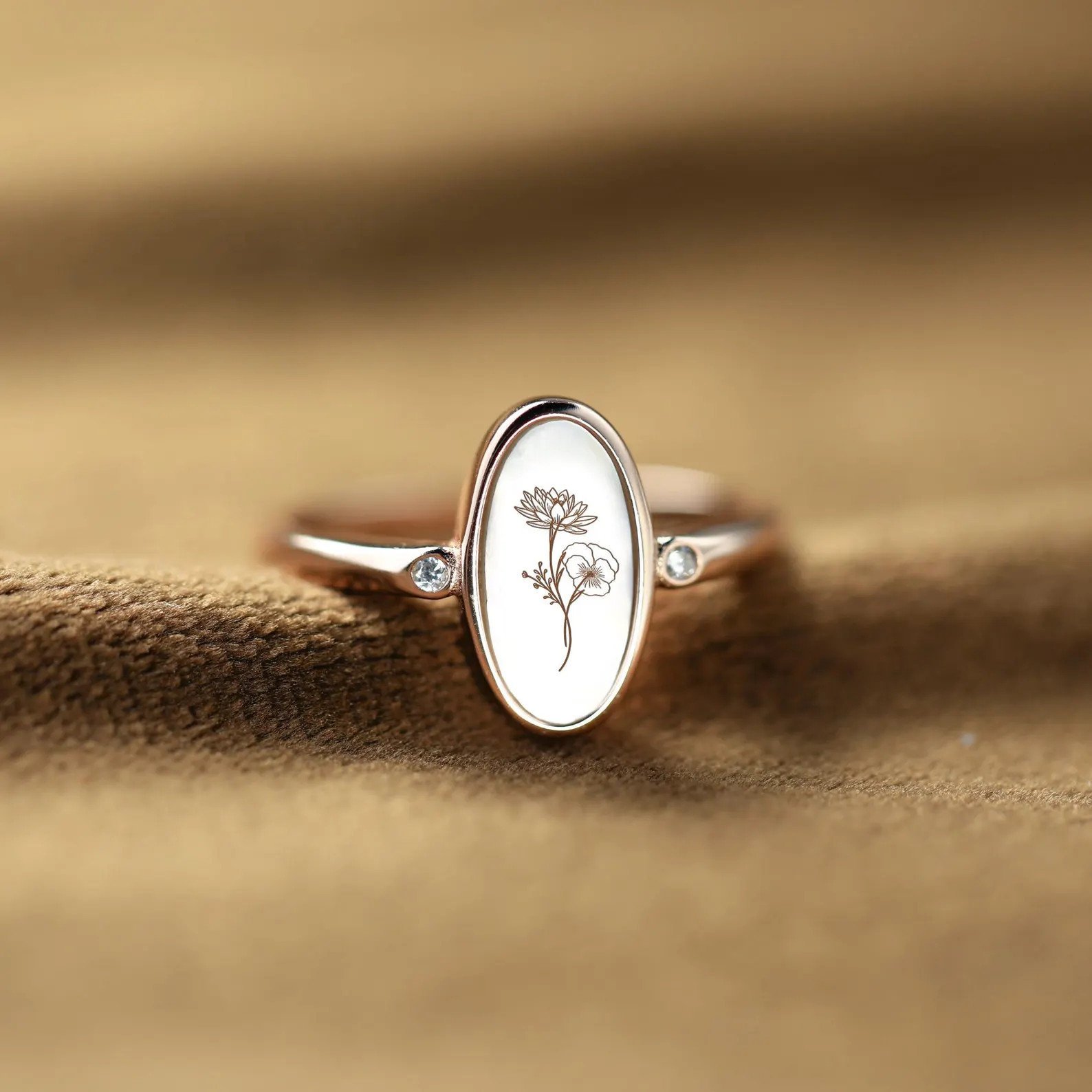 Personalized Birth Flower Ring: Mother of Pearl & Onyx Engraved Oval | Etsy (US)