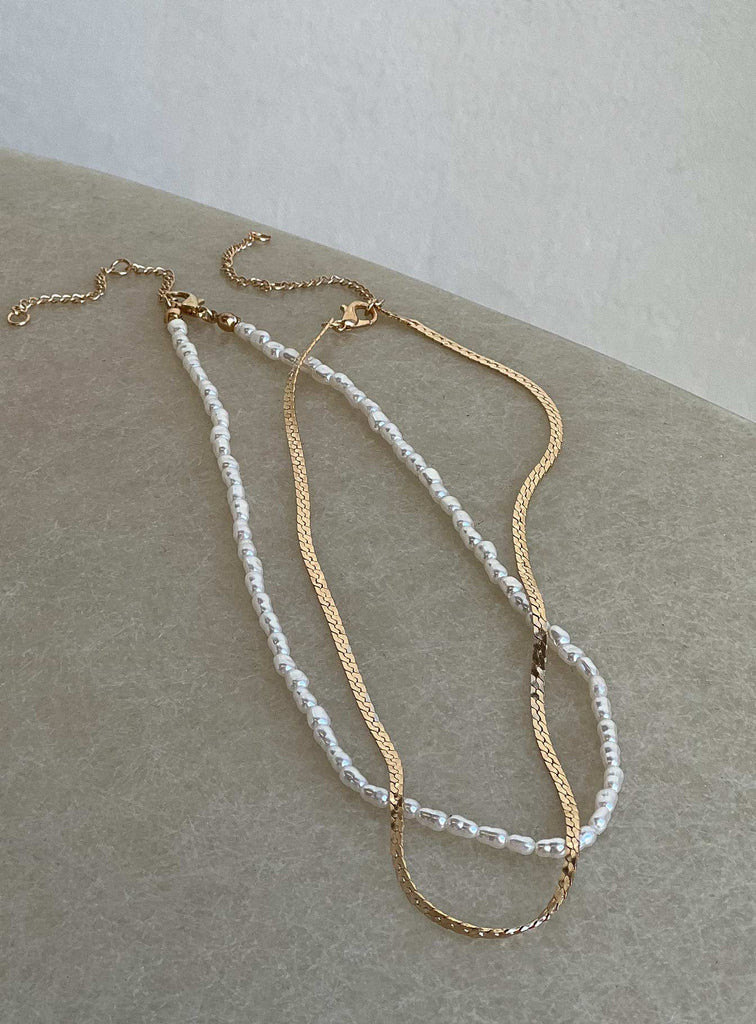 In The Zone Necklace Set Gold / White | Princess Polly US