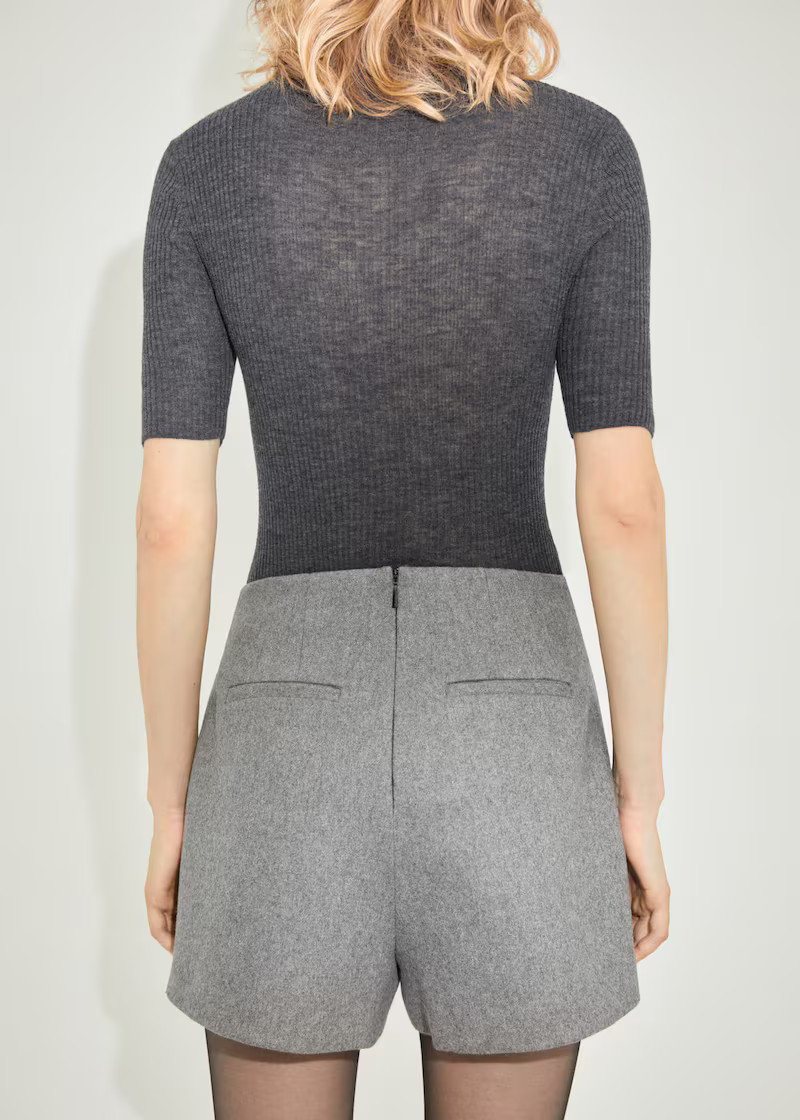 Pleated skort -  Women | #tiendas.nombre.cabecera.she United Kingdom | MANGO (UK)