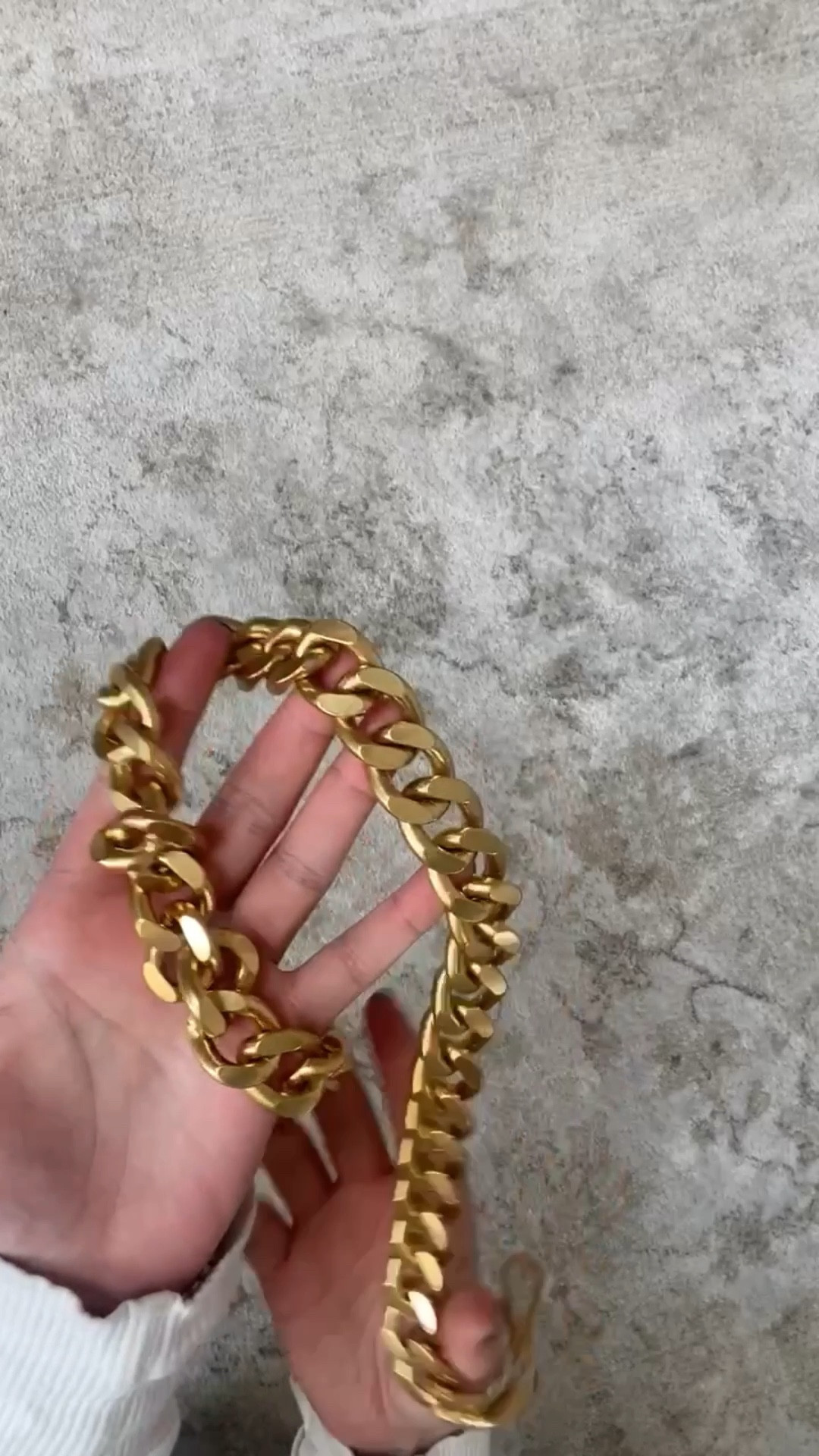 Dust off all the old bags in the back of your closet! Once you attach this modern, chunky chain to them, they become must-wear staples all over again. 

#amazonfinds #amazonfashion #under50 #accessories #bags #goldchain #looksforless

#LTKstyletip #LTKunder50 #LTKitbag