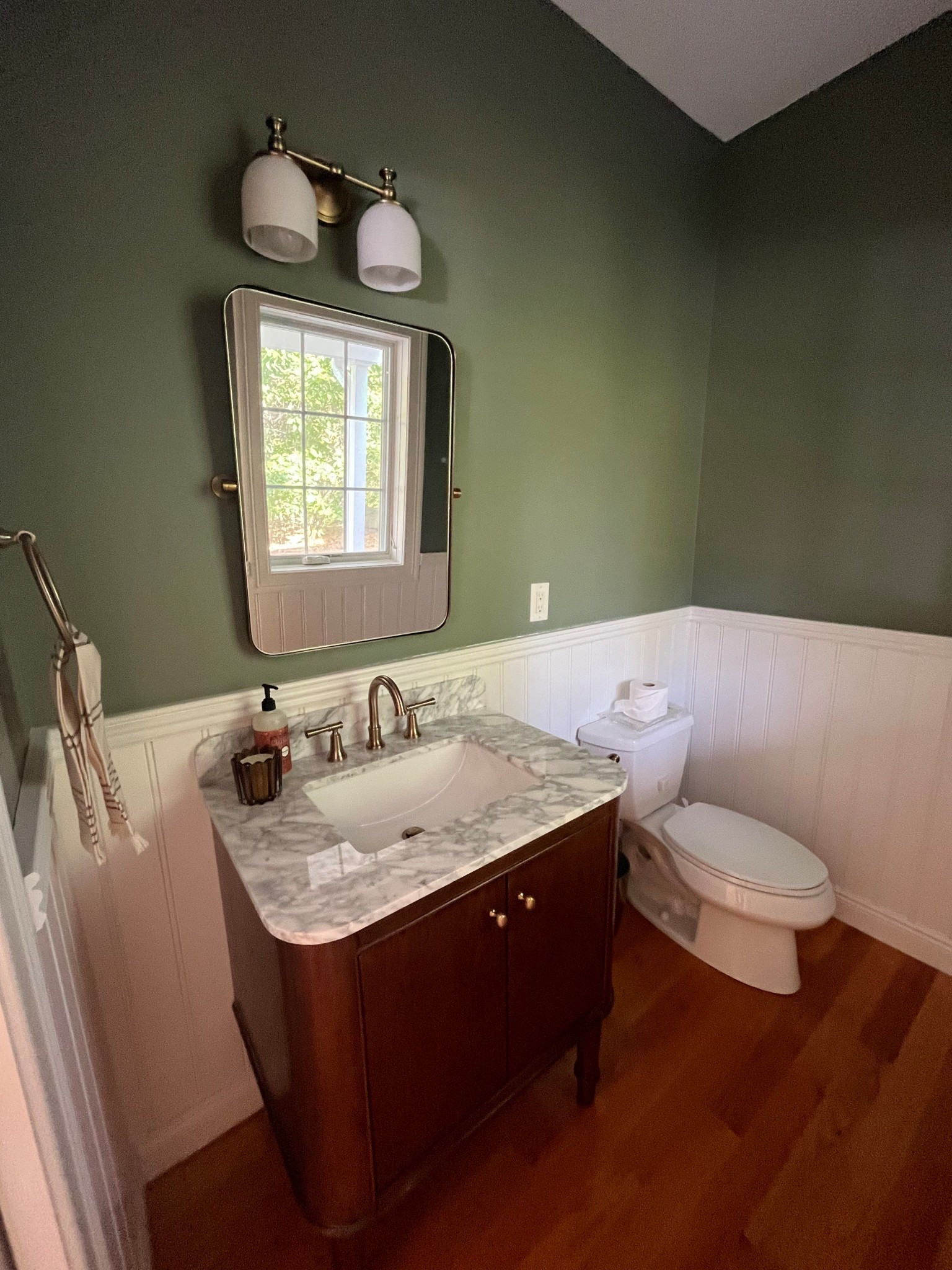 Almost finished with this powder room make over 

#LTKHome #LTKFallSale #LTKFamily