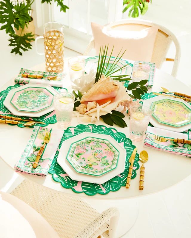 Printed Scallop Edge Placemat Set | Lilly Pulitzer