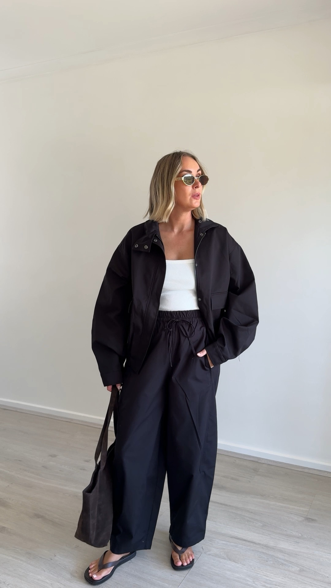 Wearing -
Jacket by Aere - size 6
Tank by Aere - size 6
Barrel leg trousers by Aere - size 6

#LTKautumn #LTKaustralia #LTKstyletip