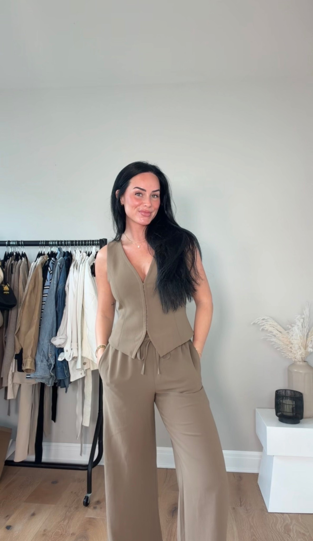 Aritzia New Spring Arrivals ✨🌼🤎
@Aritzia  #aritziapartner

My sizing 5’7, 145lbs, 32dd
I’m wearing size 6 top, size small pants 
