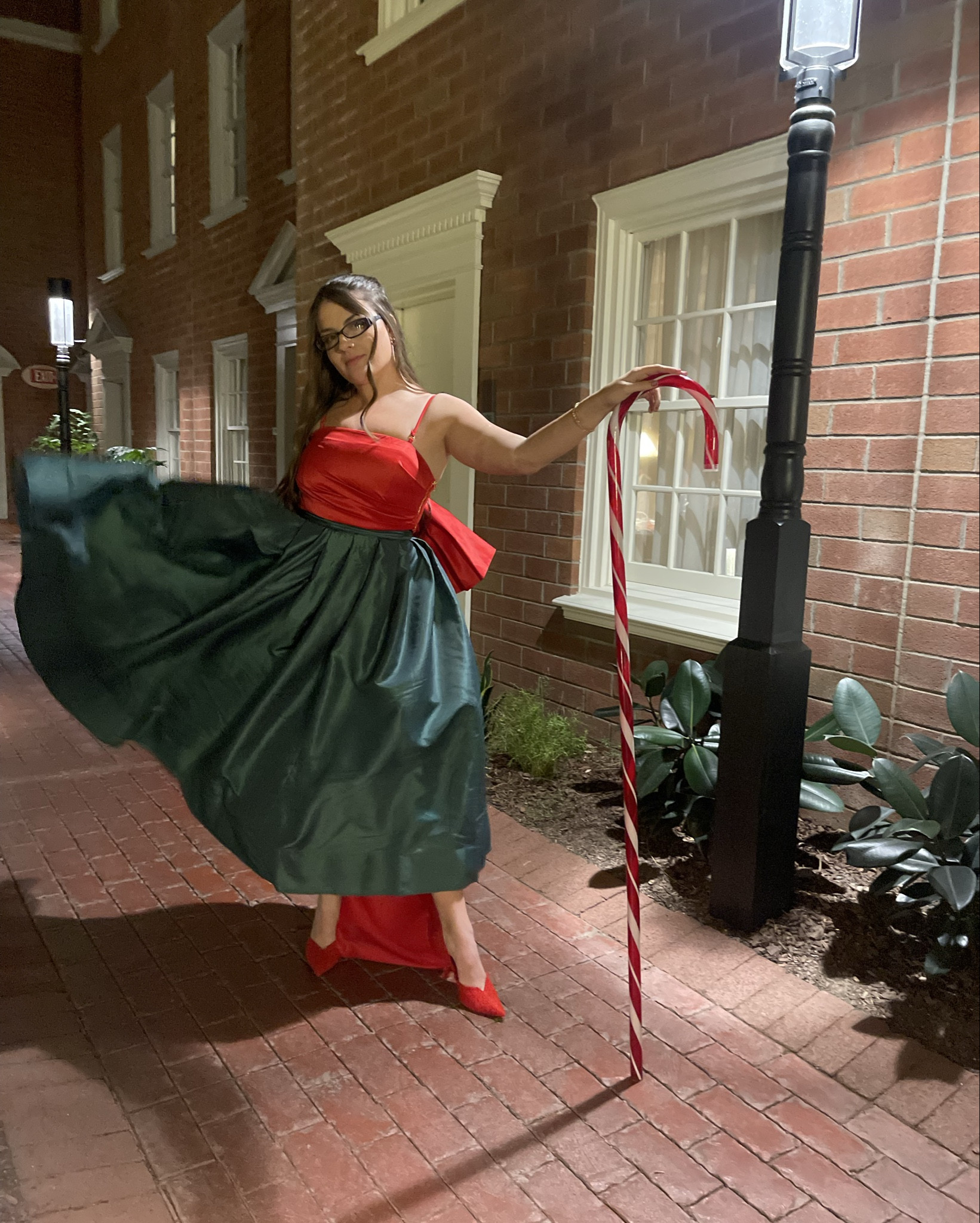 Find the dang cutest, fancy Christmas outfit there ever was for that annual holiday party here 💋🎀🎁🎄

#LTKHoliday #LTKSeasonal #LTKStyleTip