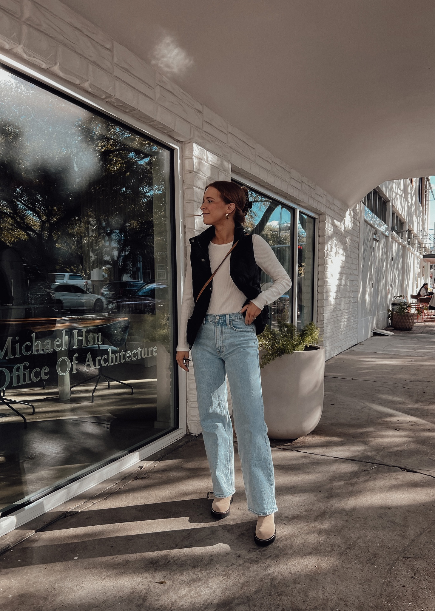 
Size small in shirt, 6.5 in boots, 25 short in jeans 

Christmas shopping look, errand running outfit, casual daytime outfit, vest outfit, 90s jeans outfit, abercrombie denim,