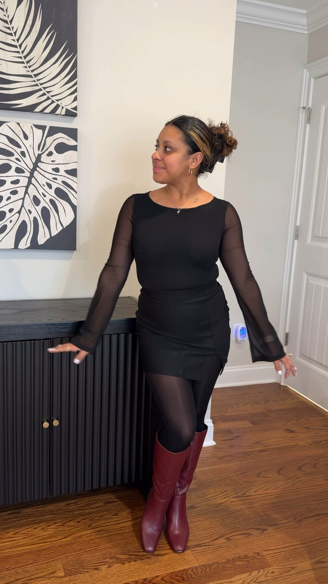 Cute black mini skirt outfit !

#LTKPetite #LTKSaleAlert #LTKootd