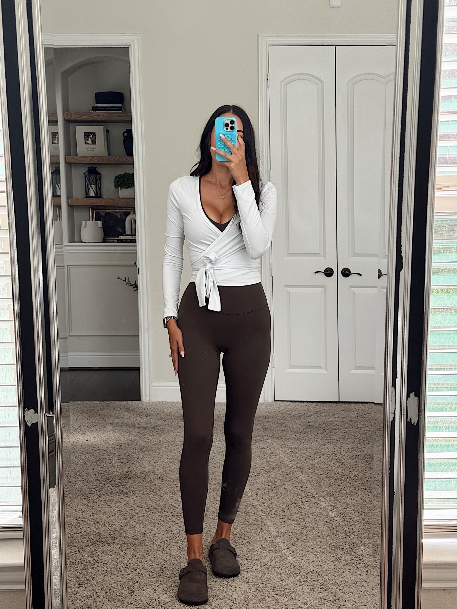 Small bra and wrap
Xs leggings but super stretchy 