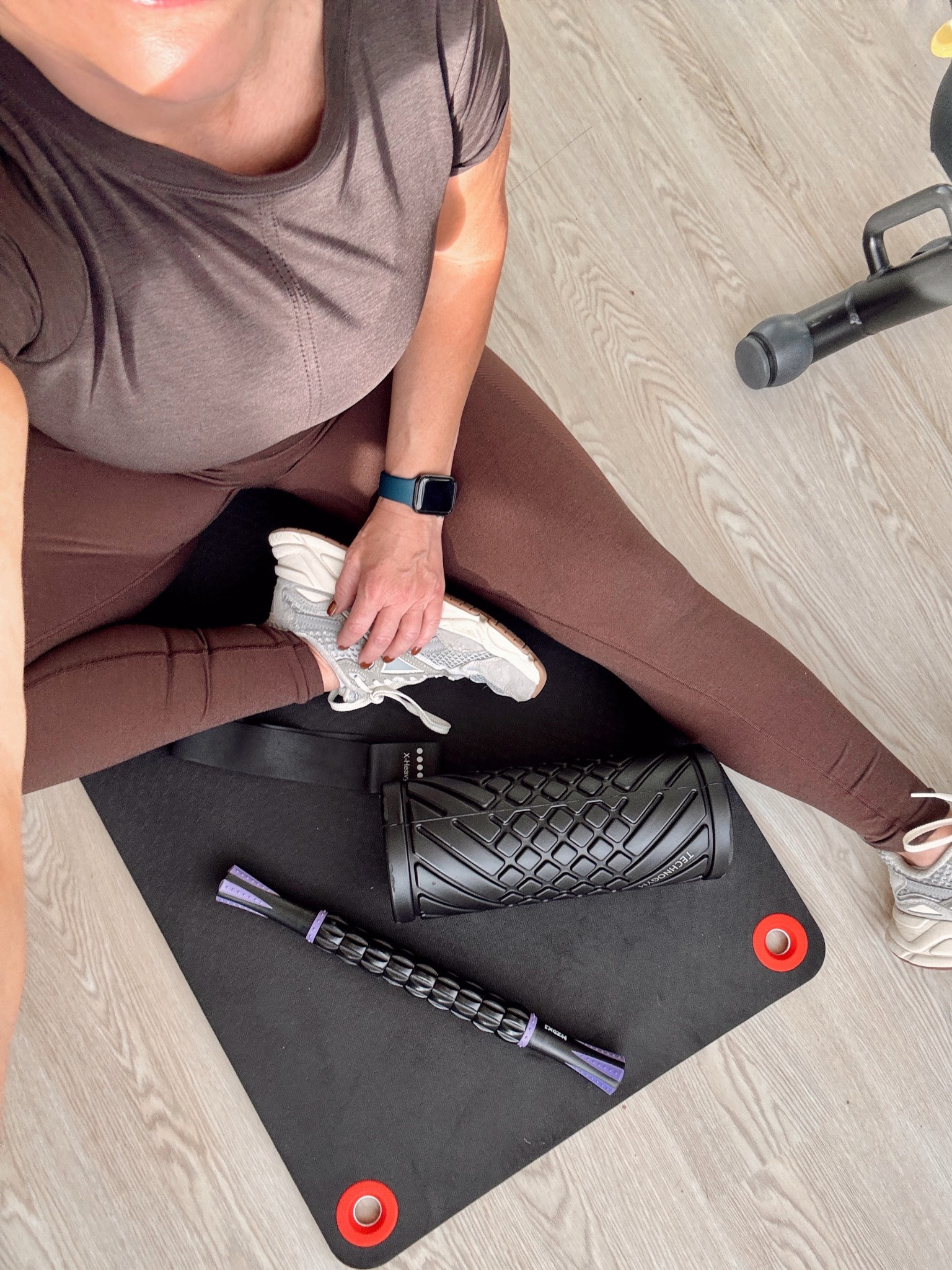 Saturday stretch and mobility workout 
Top is from Yogalicious, size large (linked similar options)
Leggings size medium 

#rachealbrush foam roller, flexibility workout, yoga, functional fitness, resistance bands, 


#LTKActive #LTKOver40