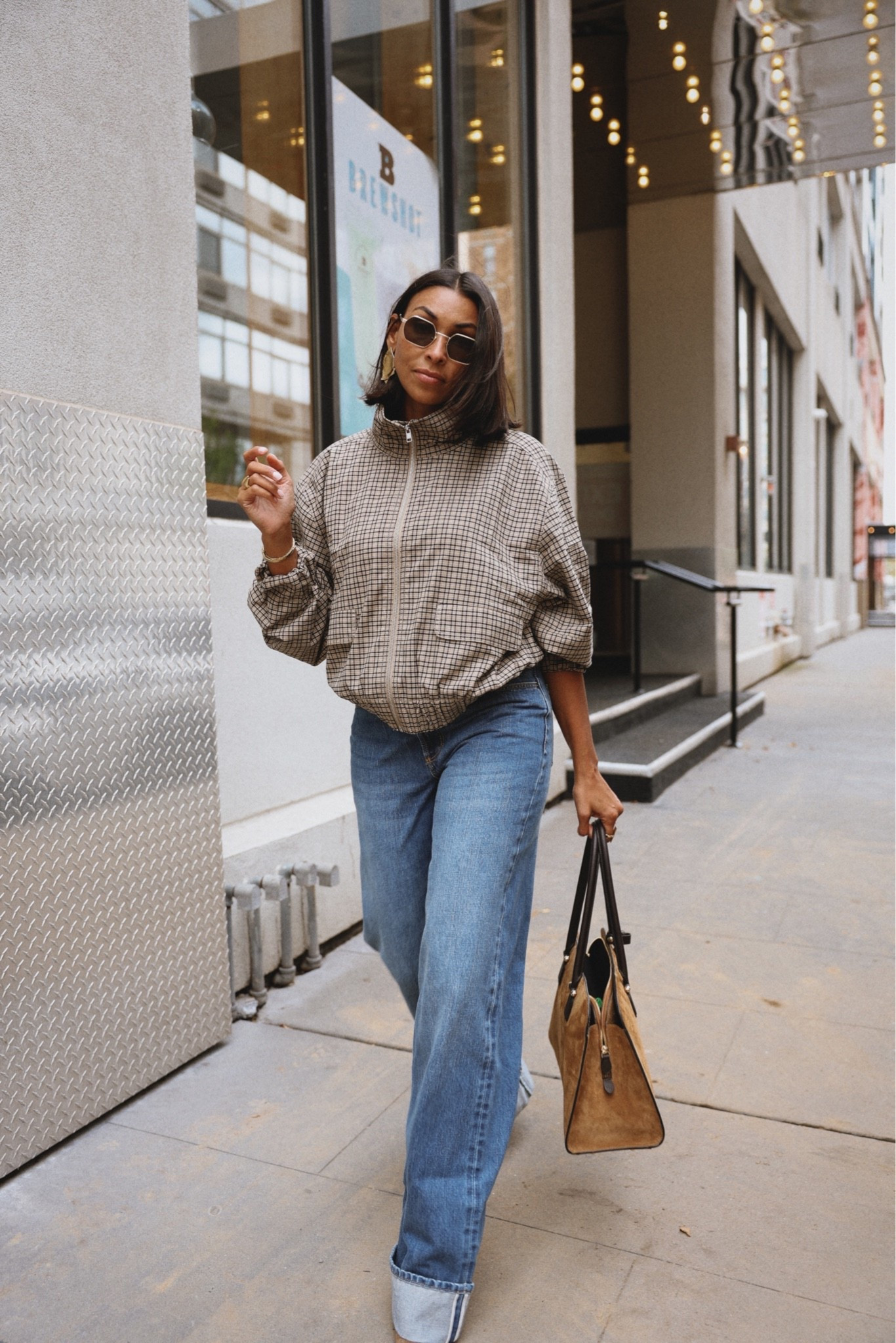 Fall outfit with jeans and suede bag ✨
