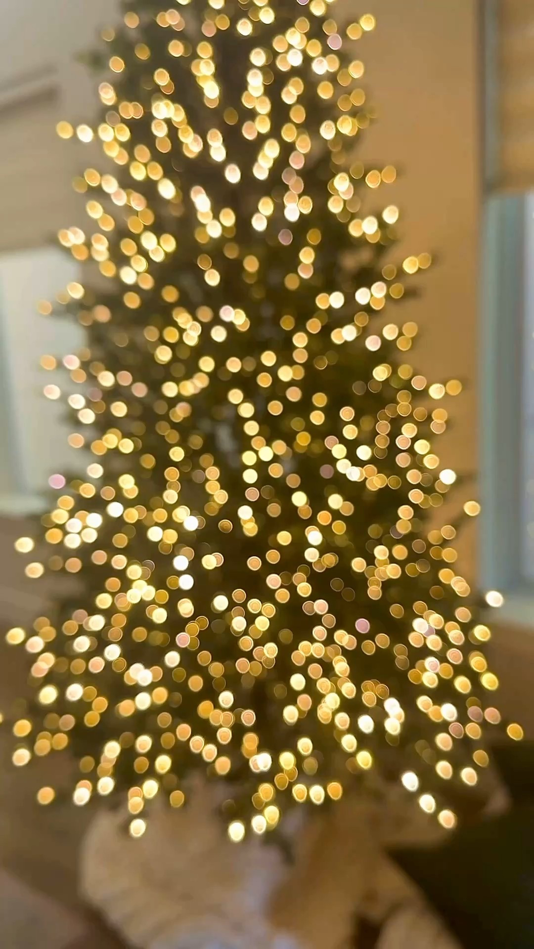 Viral twinkle Christmas tree! 

#LTKHoliday #LTKSeasonal