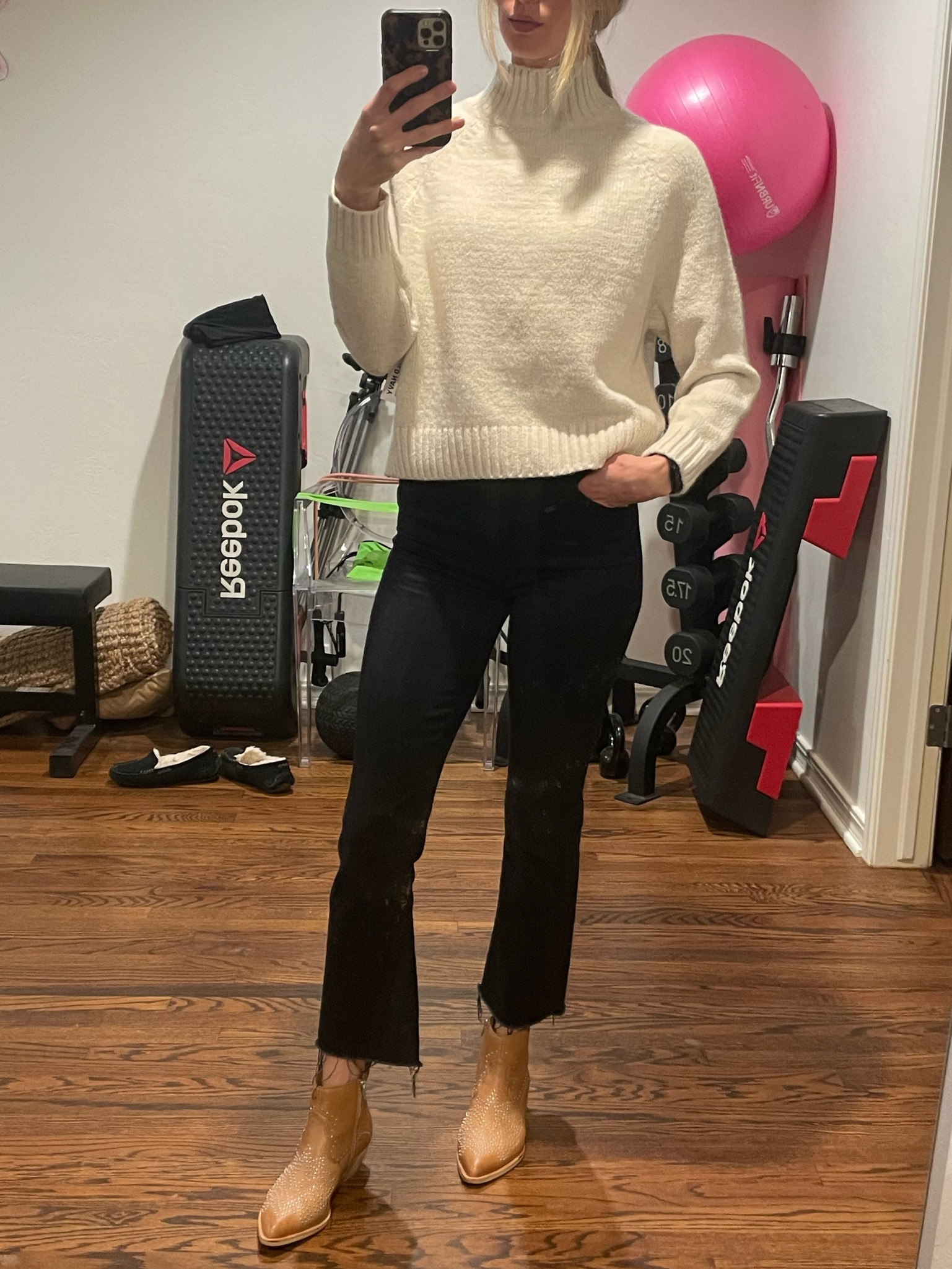 50% off super soft mock neck sweater and 25% off kick flare jeans, plus other on sale favs 

Anthropologie sale, mother denim, luxury gift, best friend gift, mother in law gift, wife gift, mother gift, mother, jeans, denim, Black Friday, straight leg jeans, frayed hem, neutral outfit, light wash jeans, the best jeans 

Anthro sale + other seasonal faves and gift ideas  

#LTKHoliday #LTKCyberWeek #LTKGiftGuide