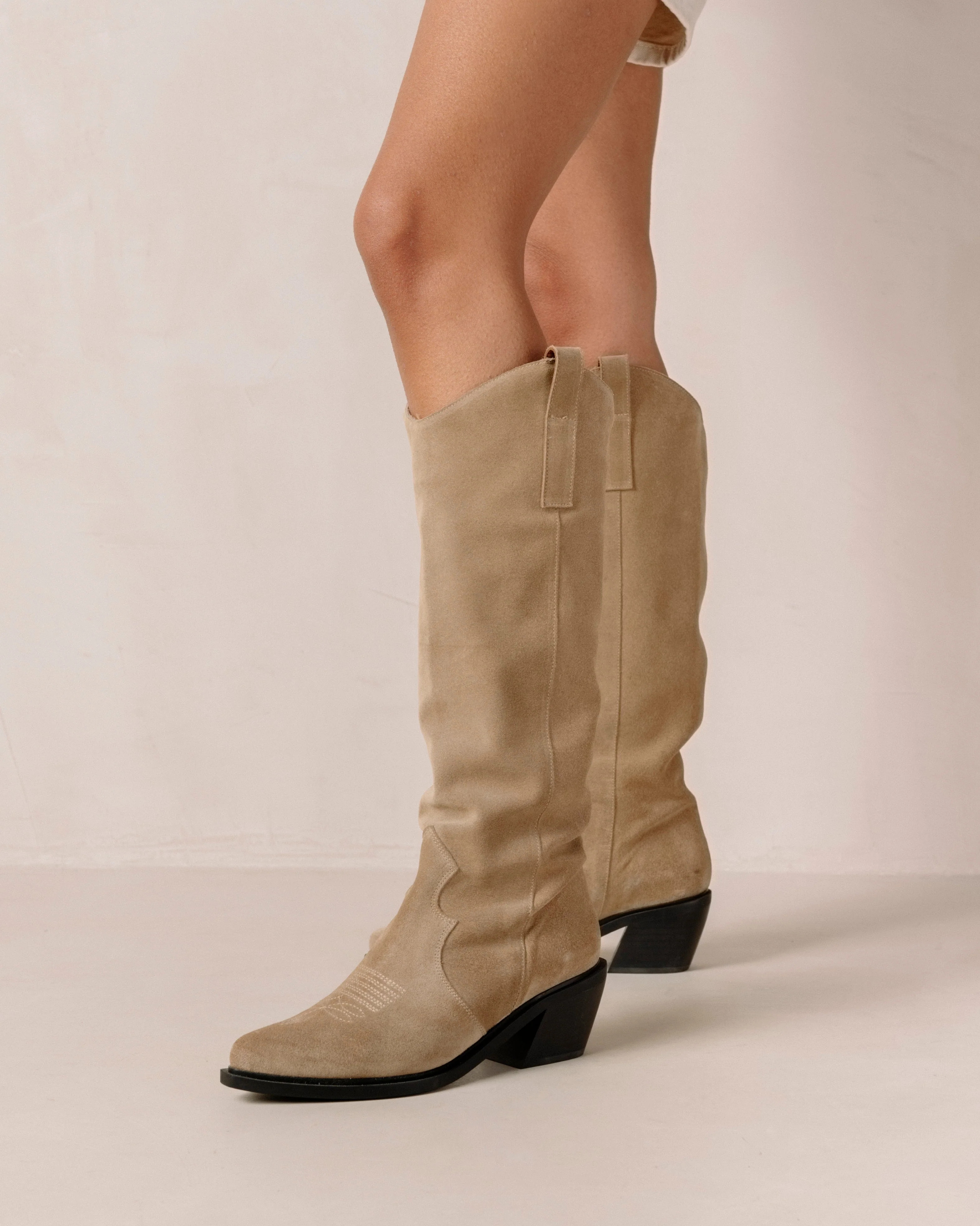 Mount - Beige Suede Boots | ALOHAS | Alohas FR