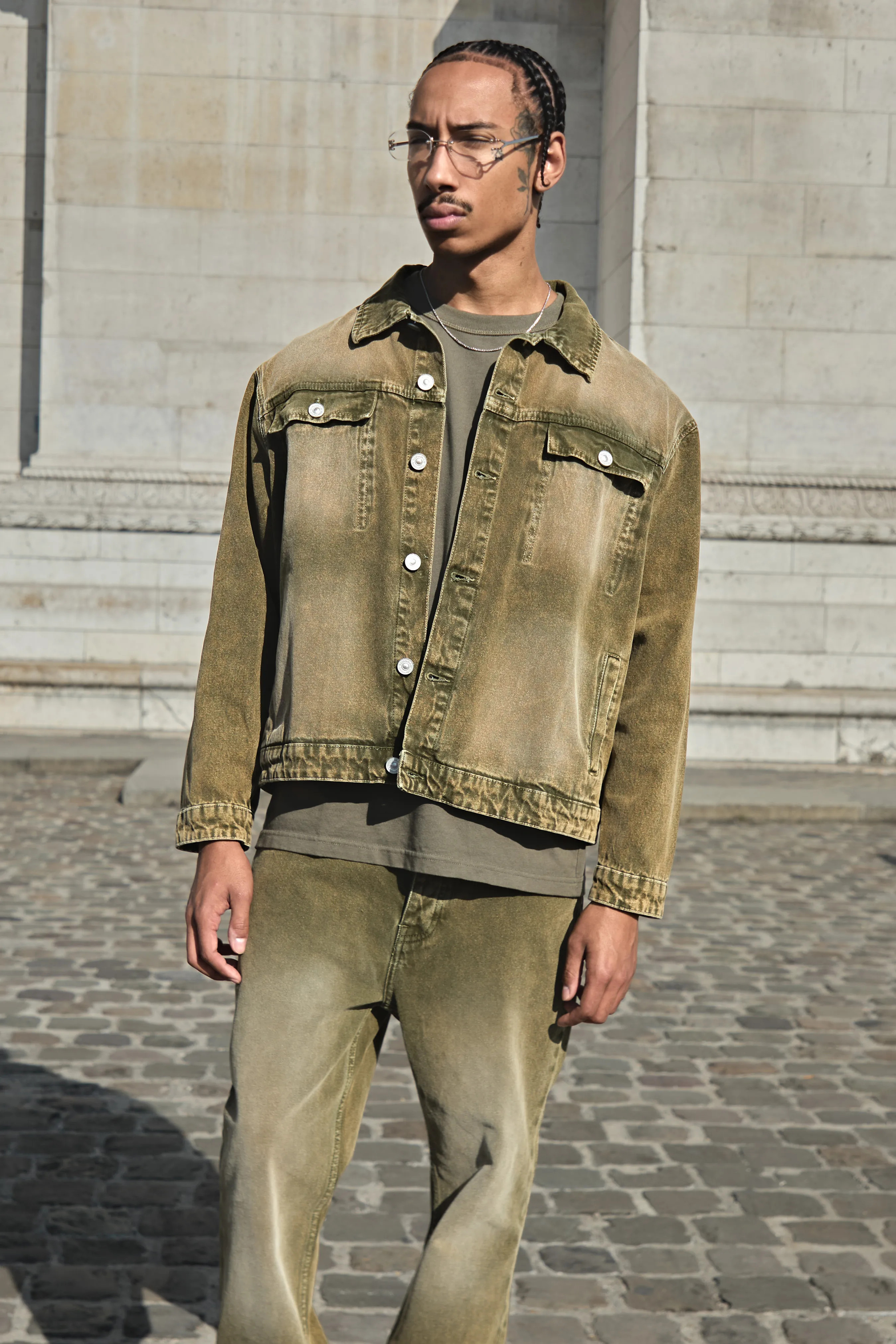 Regular Fit Green Tinted Denim Jacket | boohooMAN (DE, IE & UK)