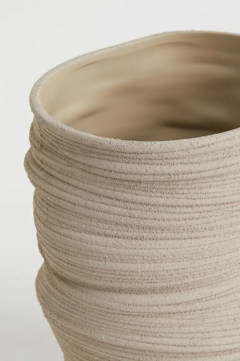 Asymmetric stoneware vase | H&M (UK, MY, IN, SG, PH, TW, HK)