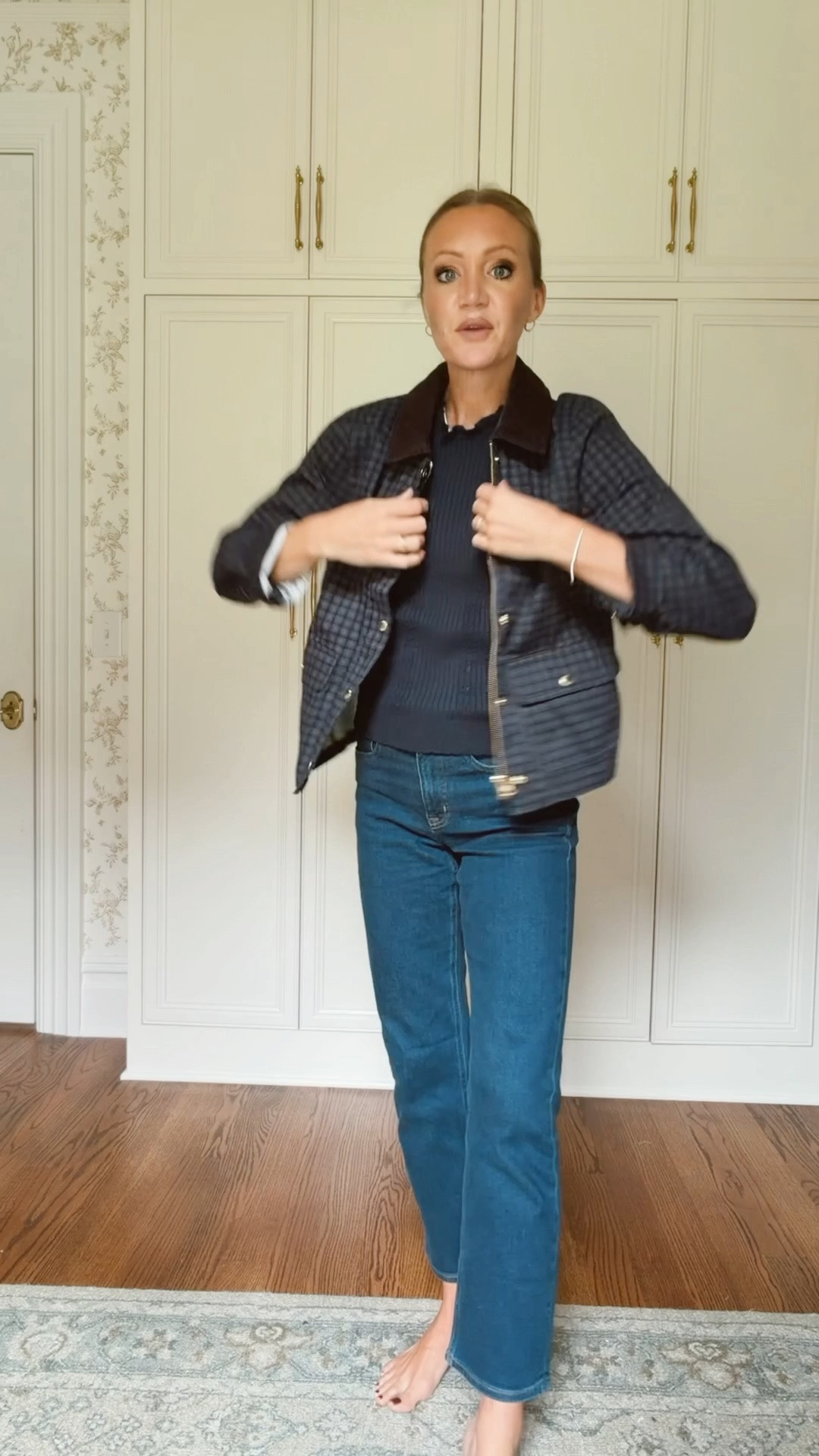 Xs in jackets and sweaters 
25 in jeans (I size down in this brand)