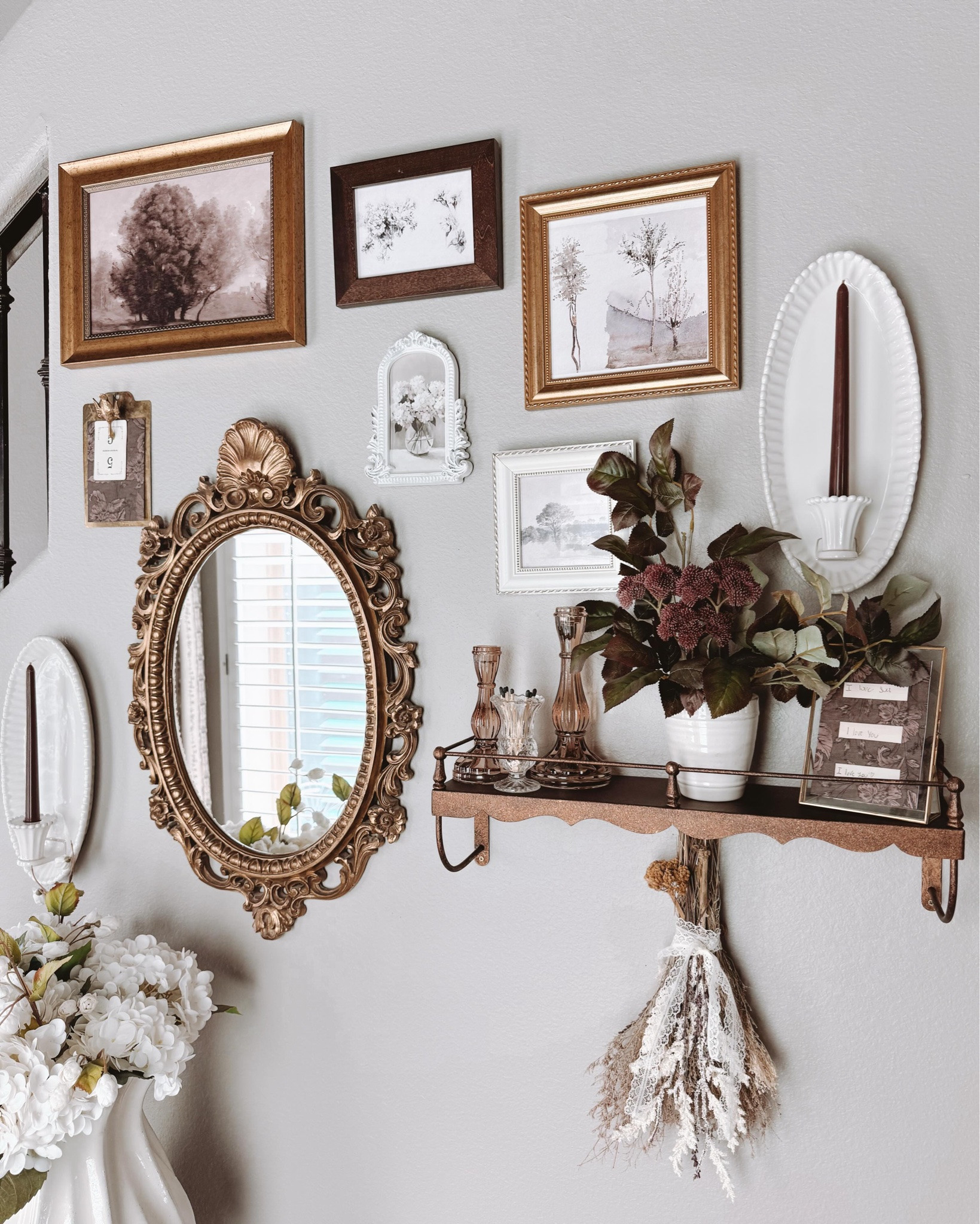 The gallery in my entryway is almost complete! I love how much more character these pieces have added to this space. I still have a picture light to hang and I might add one or two more pieces depending on the new sideboard coming this week. Stay tuned as I will share more soon!

#gallerywall #entrywaydecor #homedecorating #neutralhomedecor #homestyle