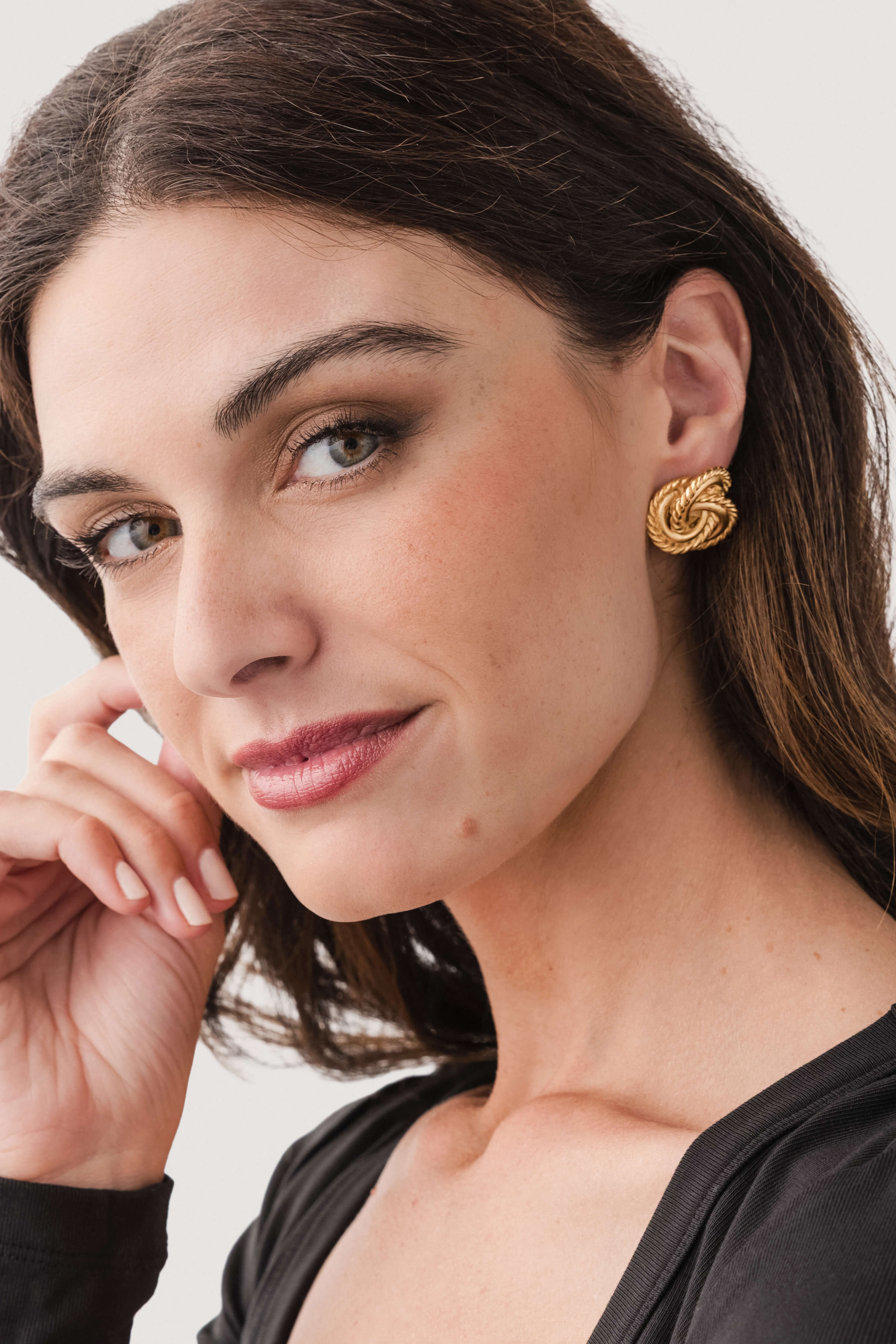 Susan Shaw Gold Knot Earrings | Social Threads