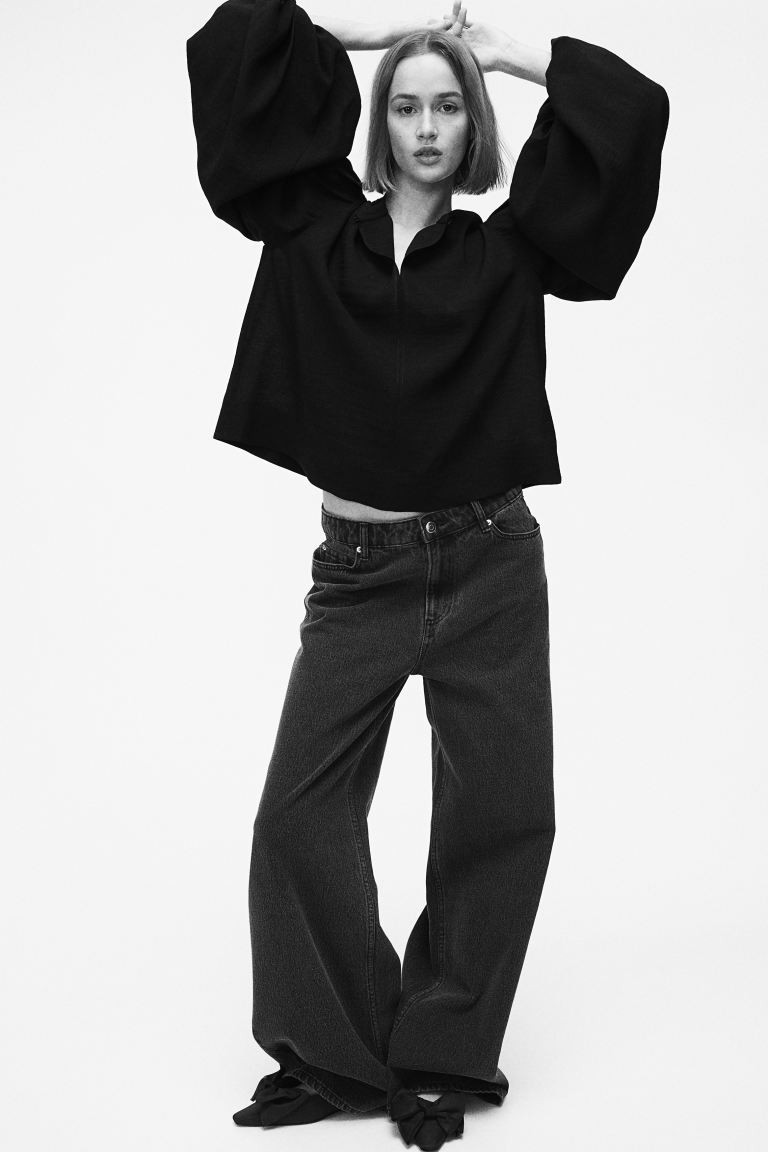 Voluminous blouse | H&M (UK, MY, IN, SG, PH, TW, HK)