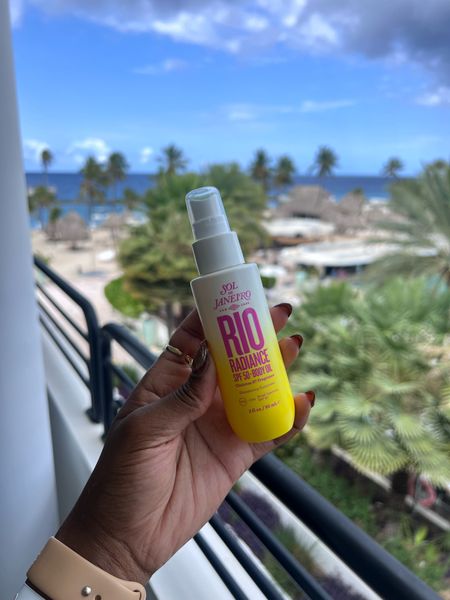 Sunscreen Oil! 10 out of 10 

#LTKtravel #LTKbeauty #LTKfindsunder50
