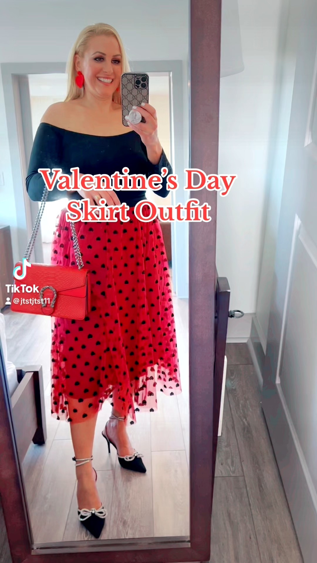 ❤️VALENTINE’S DAY LOOK: Can you believe Valentine’s Day is around the corner?

💘I’m going to be sharing some Valentine’s outfit inspo with you over the next few weeks. So, get ready for a lot of red, pink and a ton of hearts!

💝OUTFIT: @amazonfashion
(Bodysuit medium, Tulle skirt large)

💖Also linking other Valentine’s Day accessories and gift ideas!

#valentinesday #valentinesdayoutfit #valentines #valentineslook #valentinesootd #valentines2026 #valentinesinspo #amazon #amazonprime #amazonfinds #amazonfashion #amazonfashionfinds #founditonamazon #amazonhaul #street2beachstyle #rewardstylebloggers #affordablefashion #valentinessweater #valentinesfashion #winterfashion #winterootd #tampablogger #stpeteblogger #floridablogger #rosemarybeach 


#LTKSeasonal #LTKOver40 #LTKSaleAlert #LTKU #LTKMidsize #LTKTravel #LTKgrwm #LTKootd #LTKValentine #LTKWedding #LTKWorkwear #LTKvlog