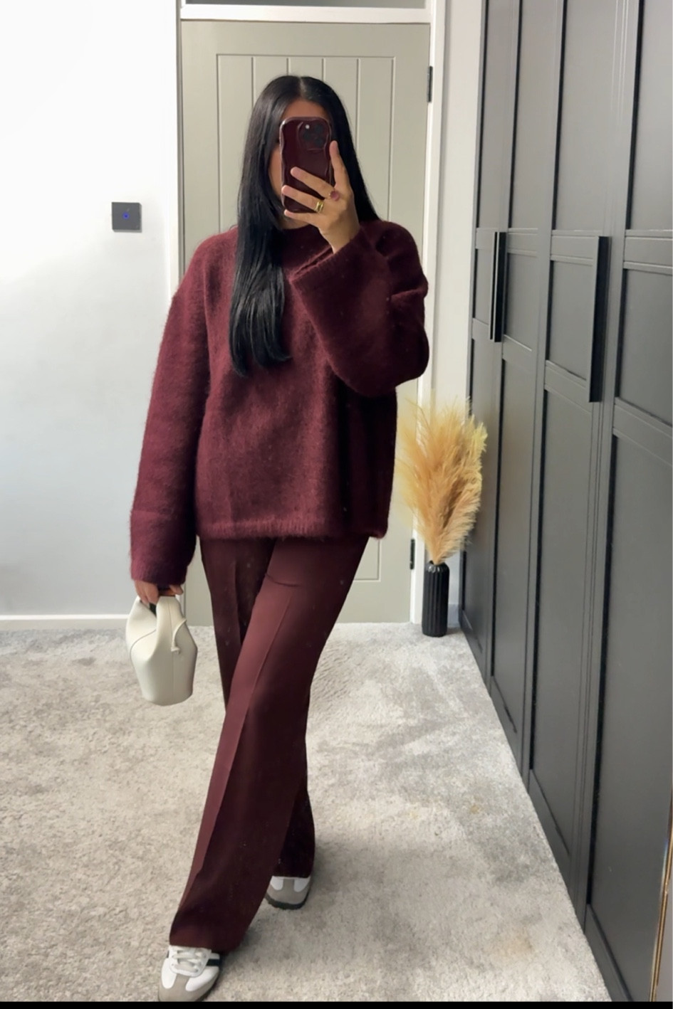 This season’s colors are all about warmth, coziness, and sophistication, perfect for transitioning from autumn to winter. 

#LTKautumn #LTKstyletip #LTKmodest