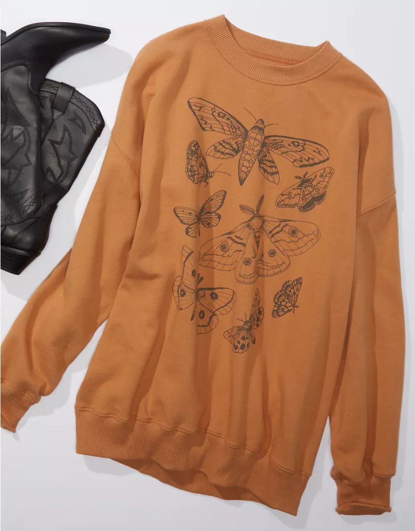 AE Oversized Crew Neck Graphic Sweatshirt | American Eagle Outfitters (US & CA)