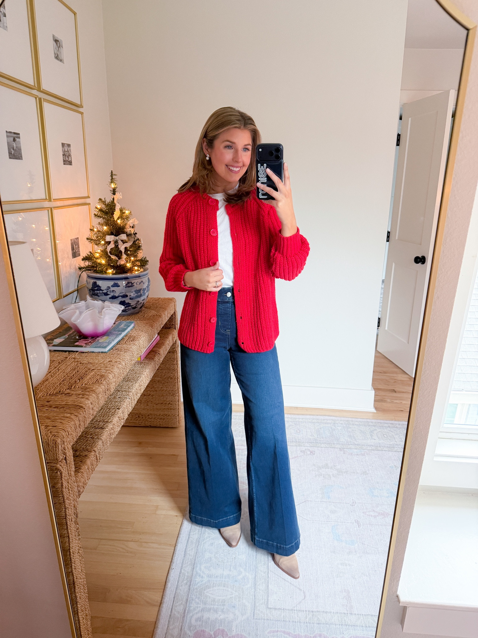 Dressy casual outfit idea for winter! Wearing a M in sweater and S in jeans